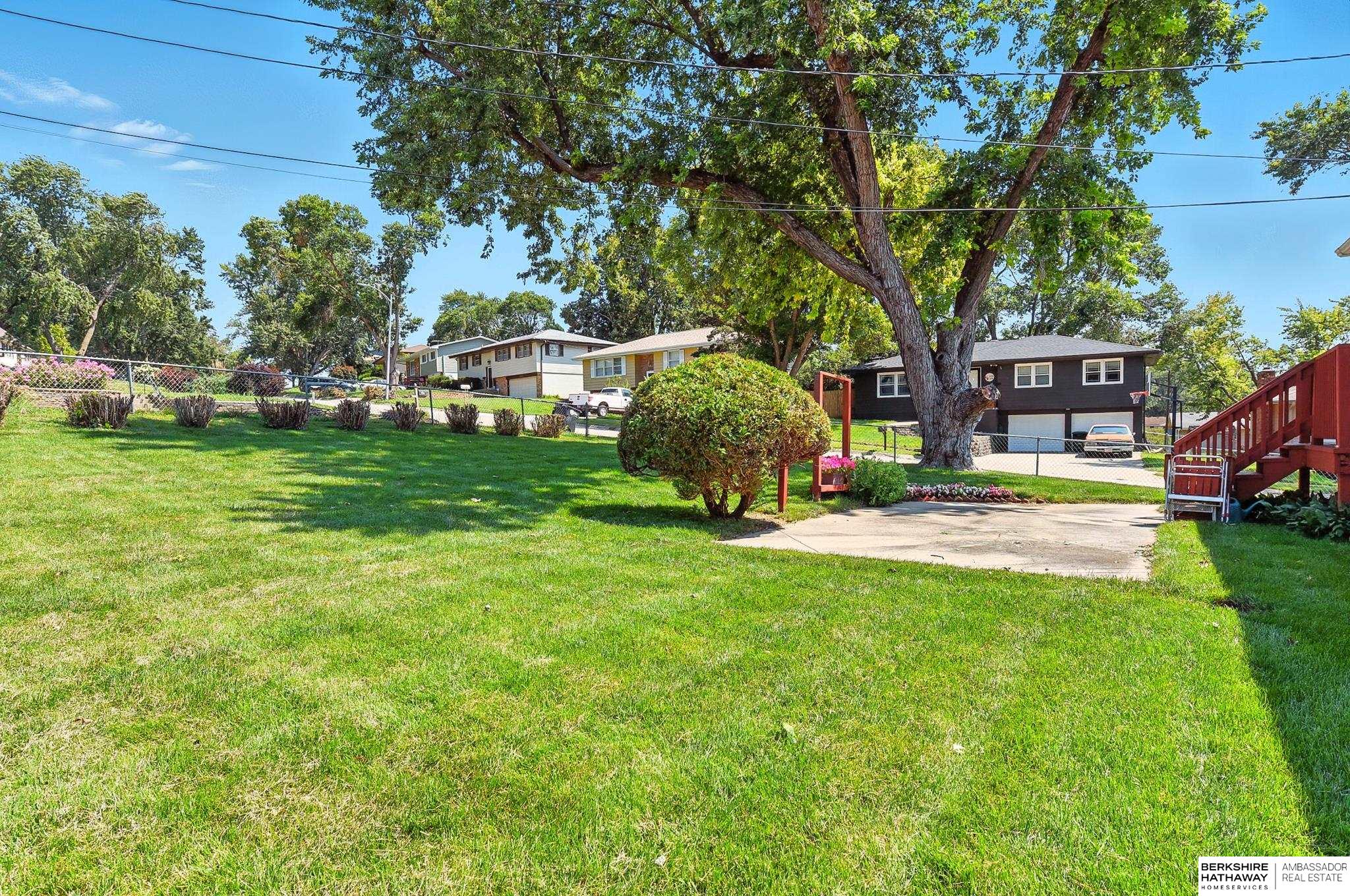 Omaha, Nebraska 68134, United States, 3 Bedrooms Bedrooms, ,2 BathroomsBathrooms,Residential,Active,230495