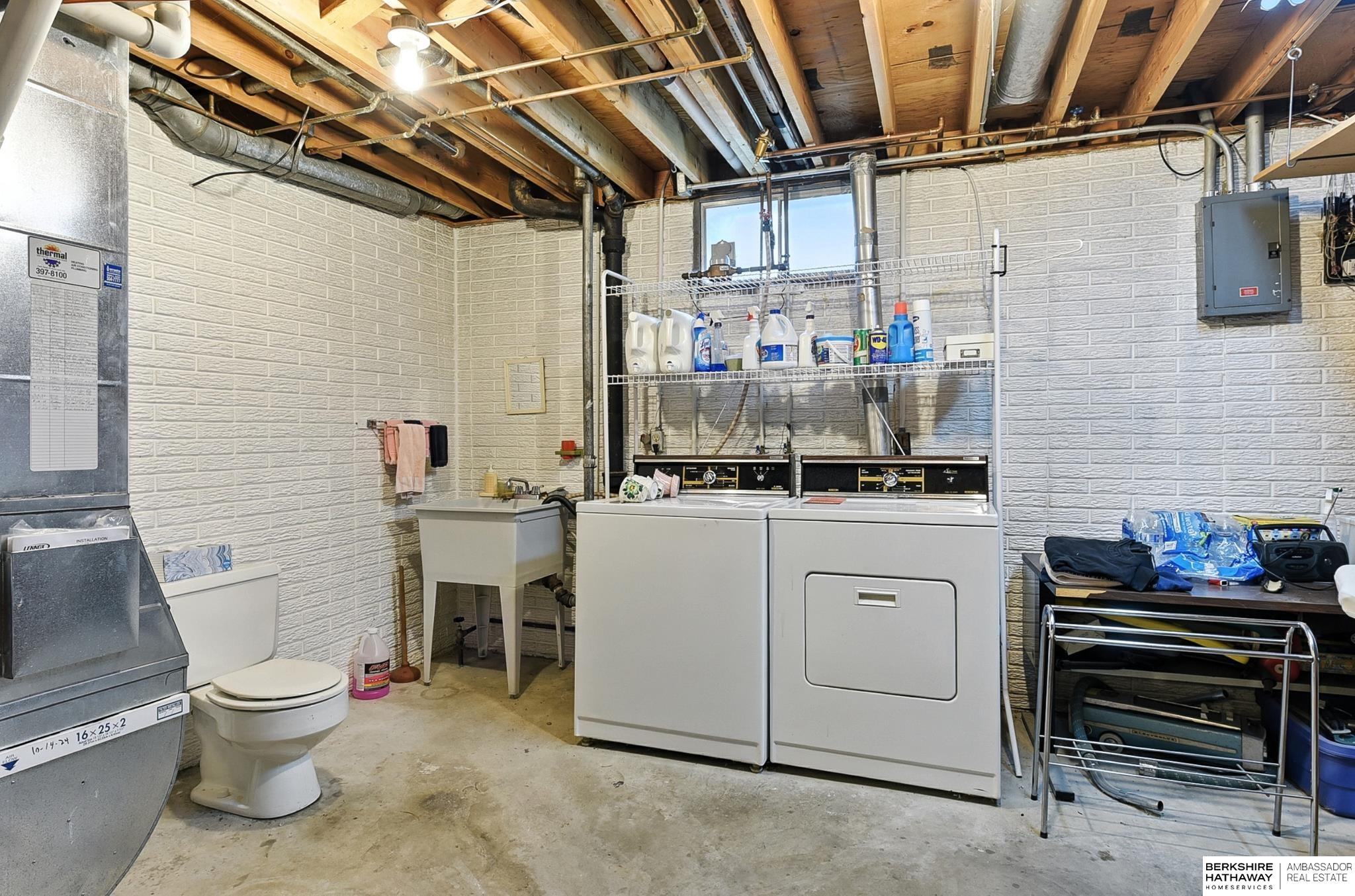 Omaha, Nebraska 68134, United States, 3 Bedrooms Bedrooms, ,2 BathroomsBathrooms,Residential,Active,230495