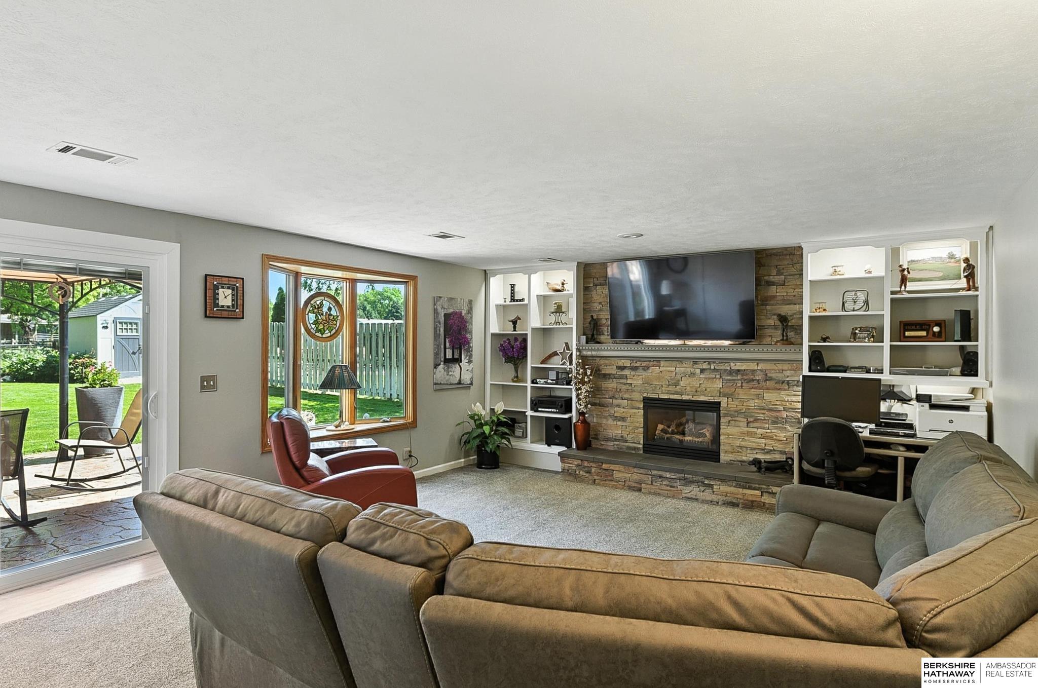 Omaha, Nebraska 68022, United States, 4 Bedrooms Bedrooms, ,3 BathroomsBathrooms,Residential,Active,156123