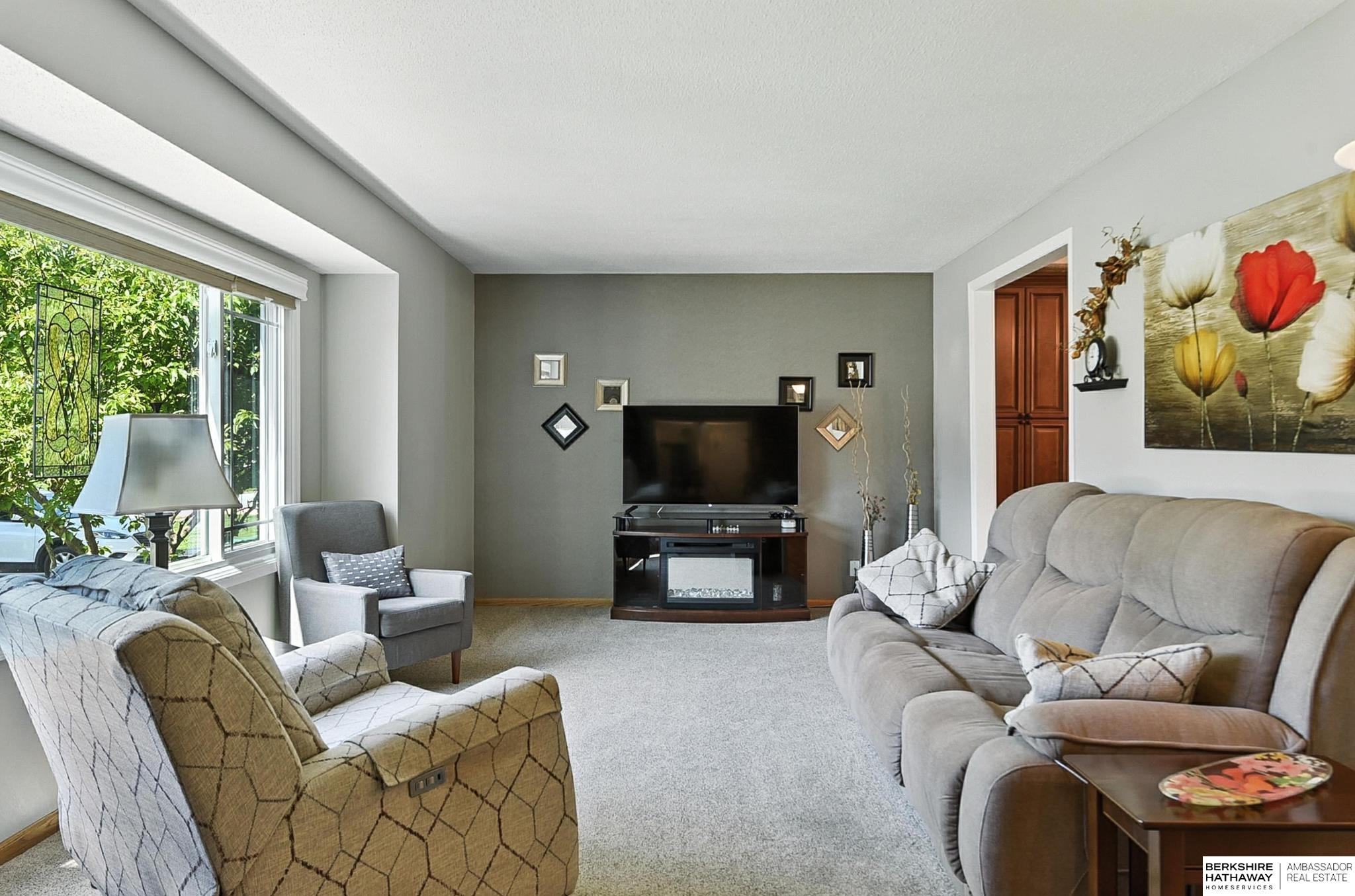 Omaha, Nebraska 68022, United States, 4 Bedrooms Bedrooms, ,3 BathroomsBathrooms,Residential,Active,156123