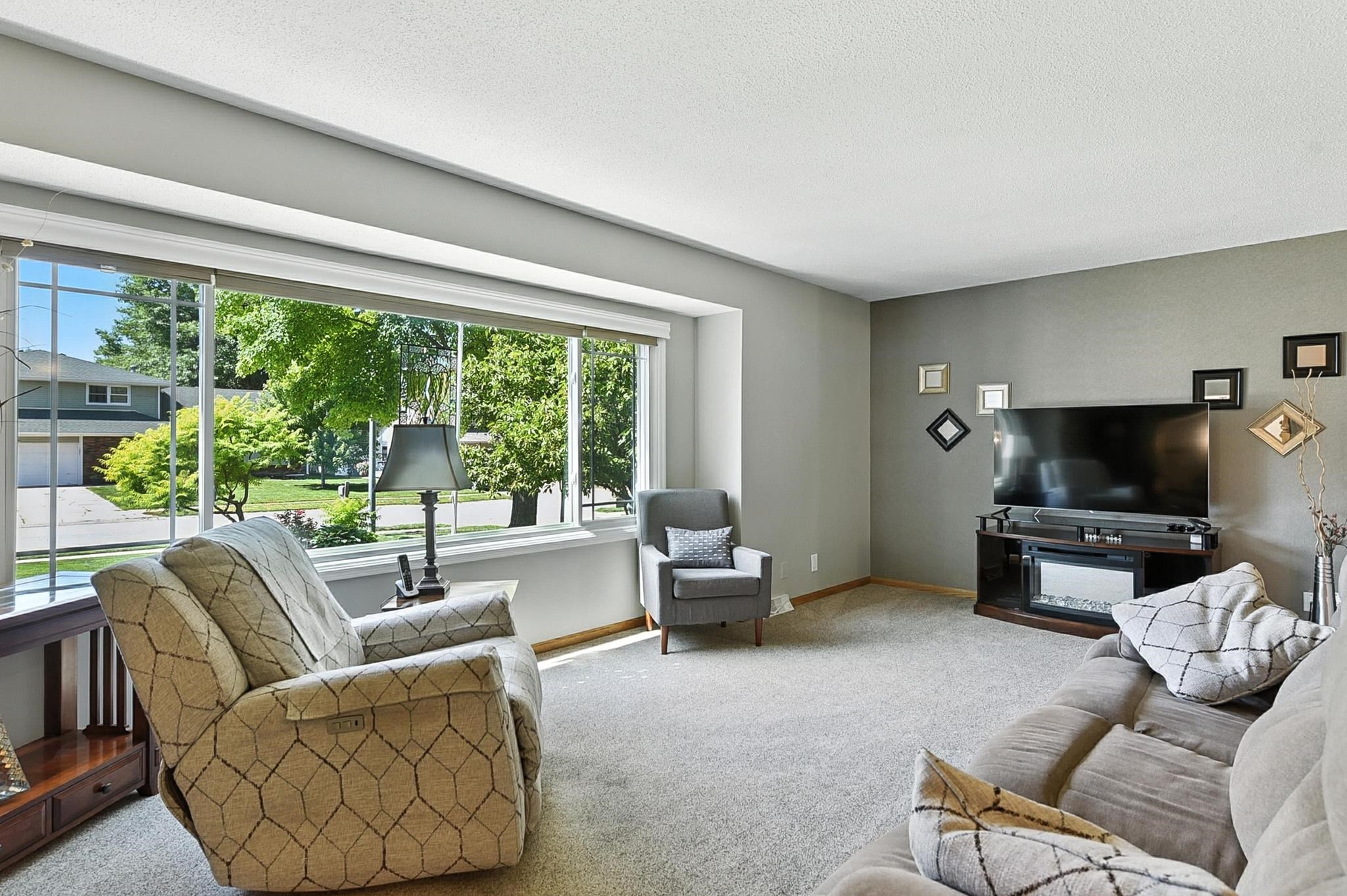 Omaha, Nebraska 68022, United States, 4 Bedrooms Bedrooms, ,3 BathroomsBathrooms,Residential,Active,156123