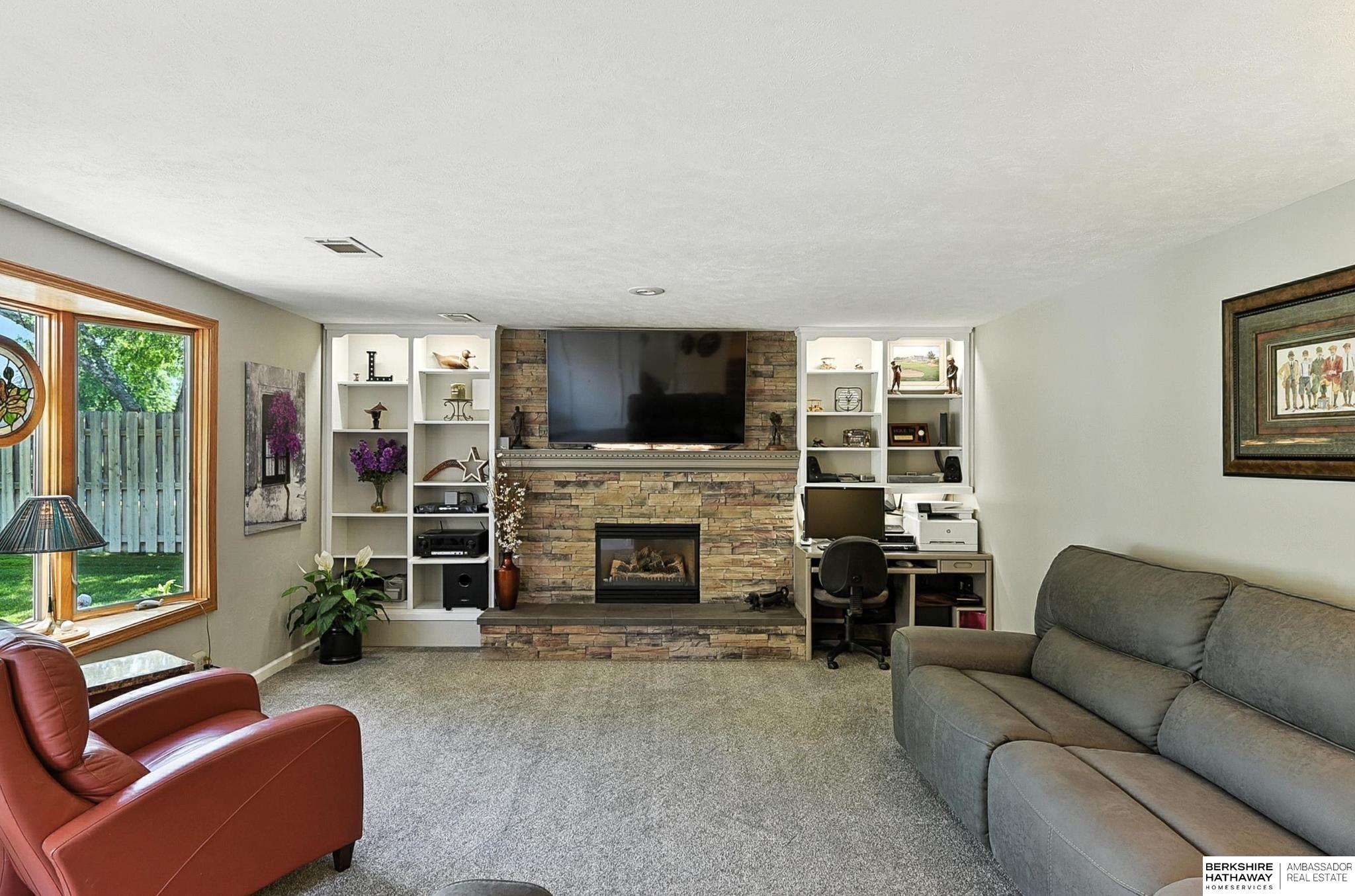 Omaha, Nebraska 68022, United States, 4 Bedrooms Bedrooms, ,3 BathroomsBathrooms,Residential,Active,156123