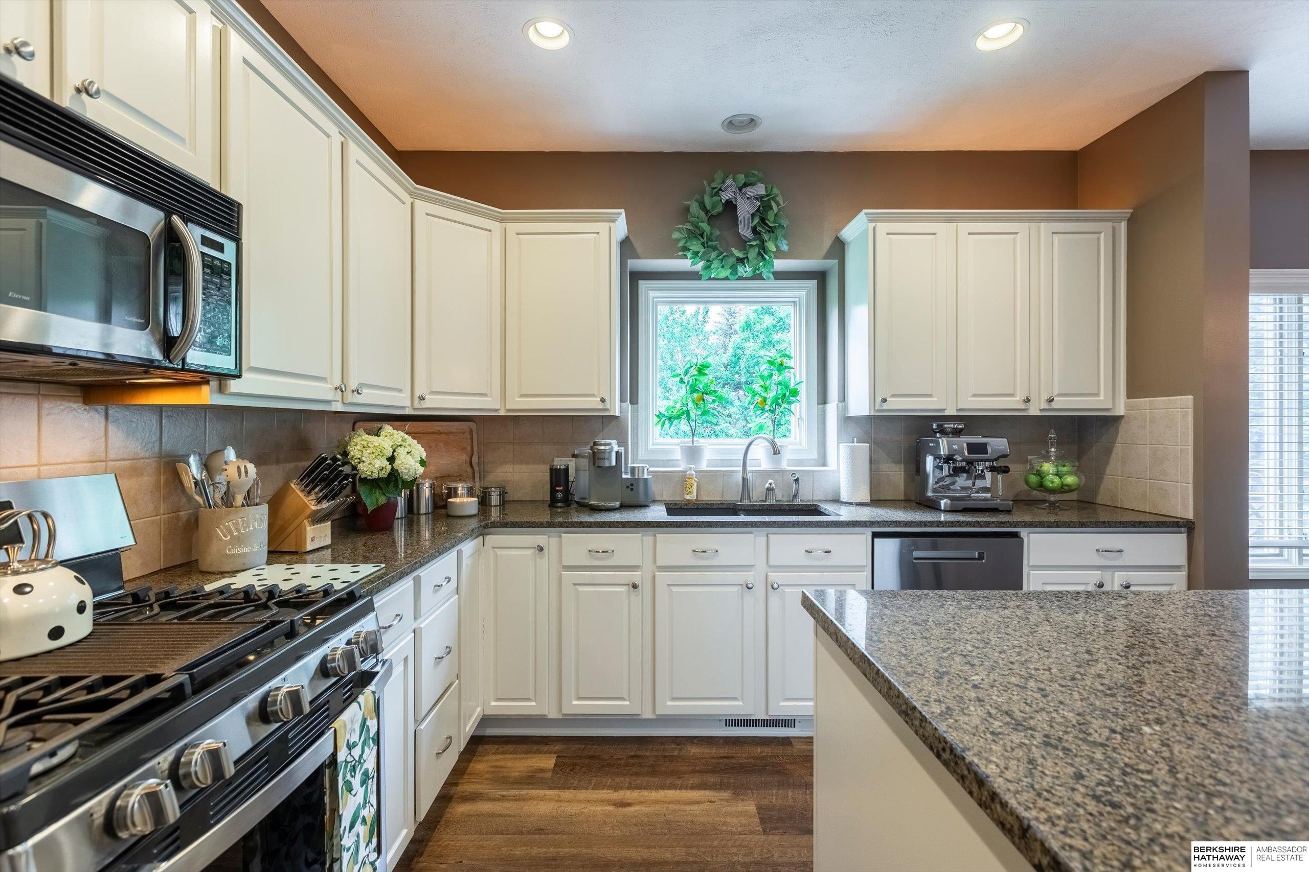 Omaha, Nebraska 68130, United States, 4 Bedrooms Bedrooms, ,4 BathroomsBathrooms,Residential,Active,209322