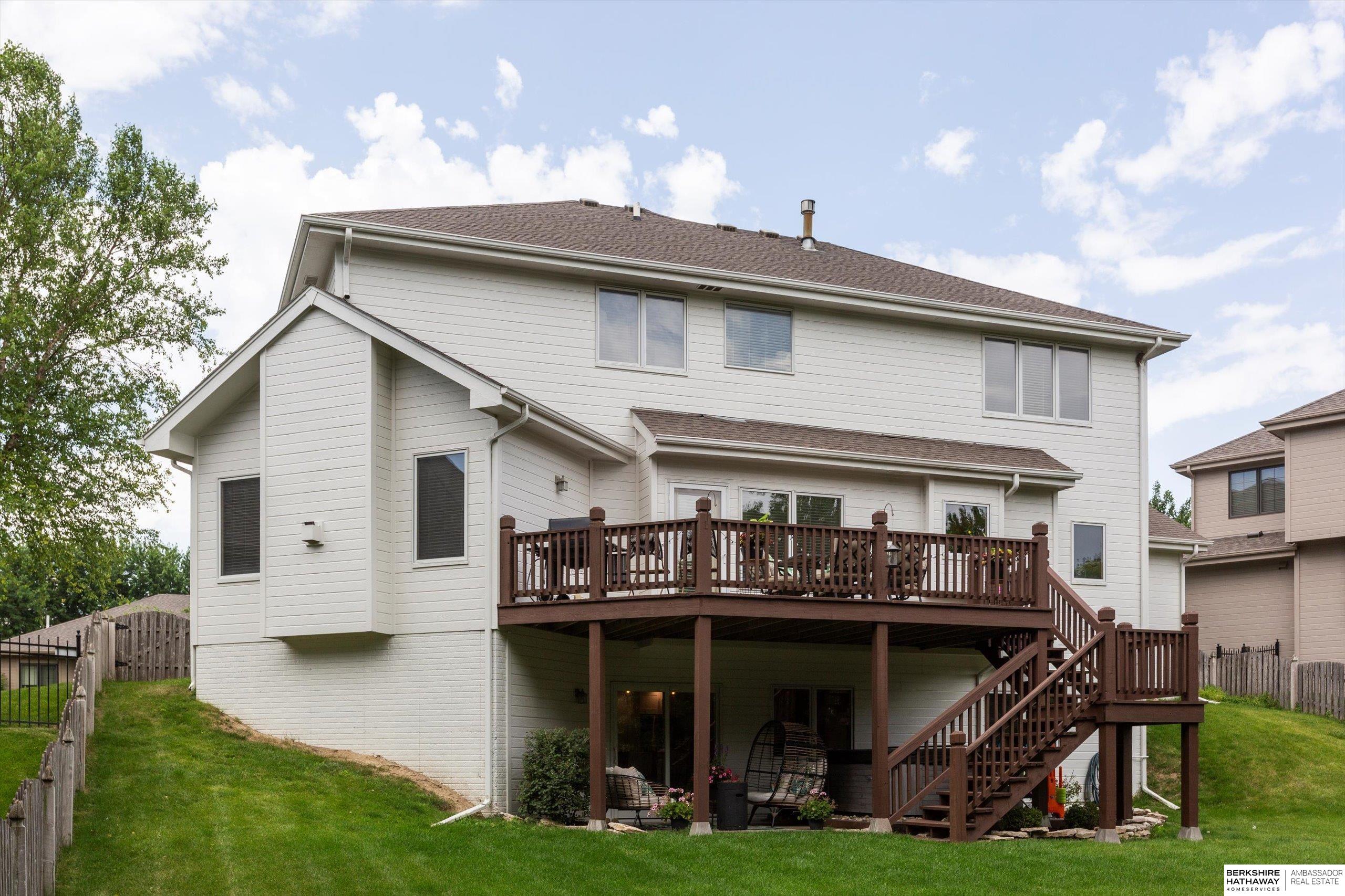 Omaha, Nebraska 68130, United States, 4 Bedrooms Bedrooms, ,4 BathroomsBathrooms,Residential,Active,209322