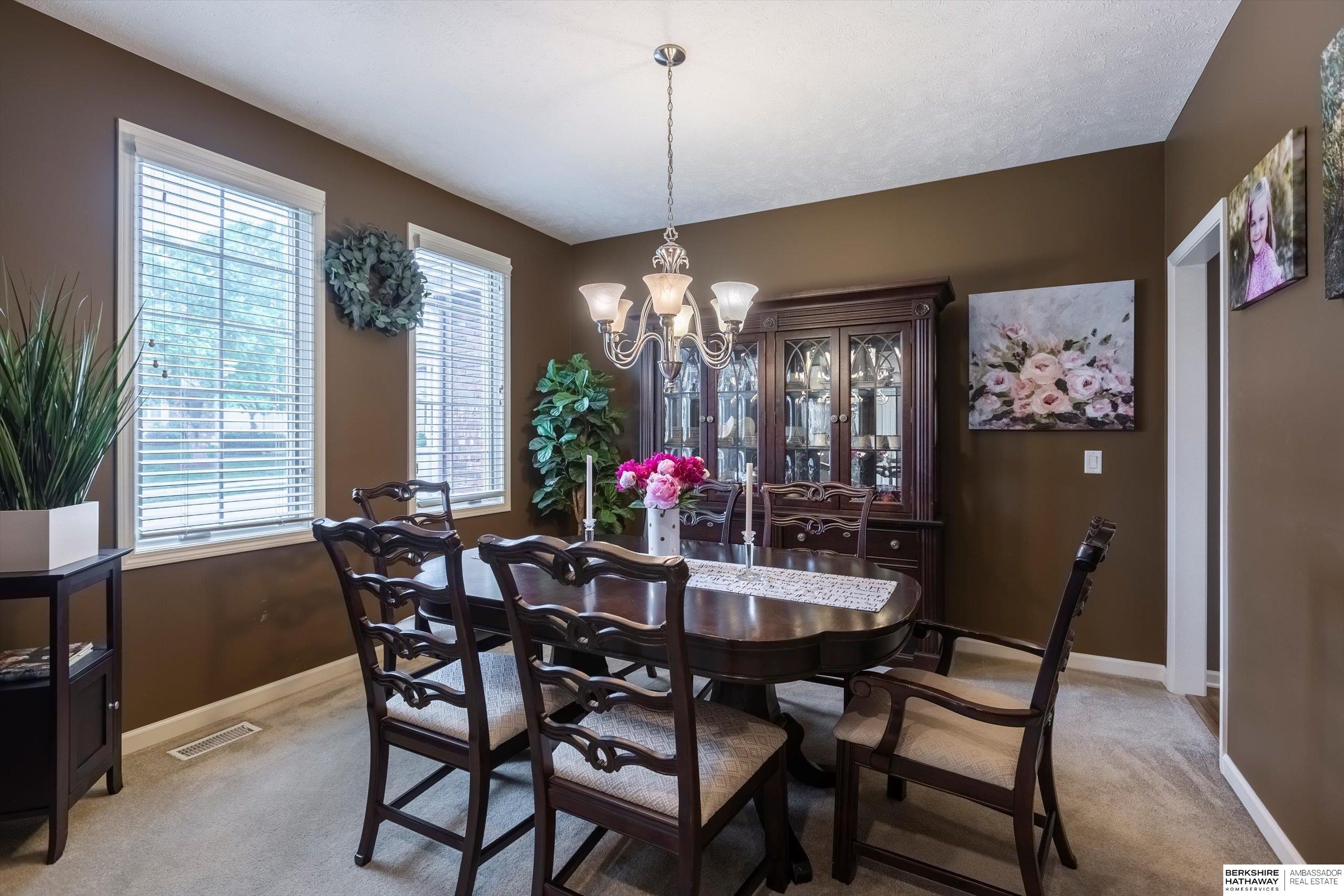 Omaha, Nebraska 68130, United States, 4 Bedrooms Bedrooms, ,4 BathroomsBathrooms,Residential,Active,209322