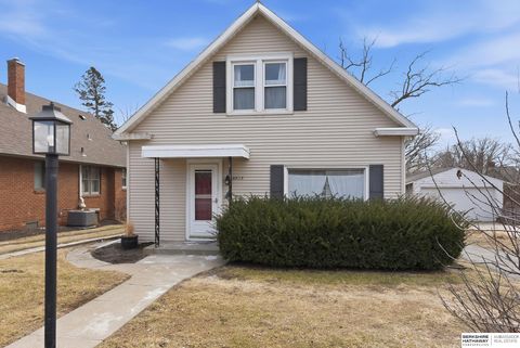 Photo of 5503 Leavenworth Street, Omaha, NE 68106 (MLS # 22605689)
