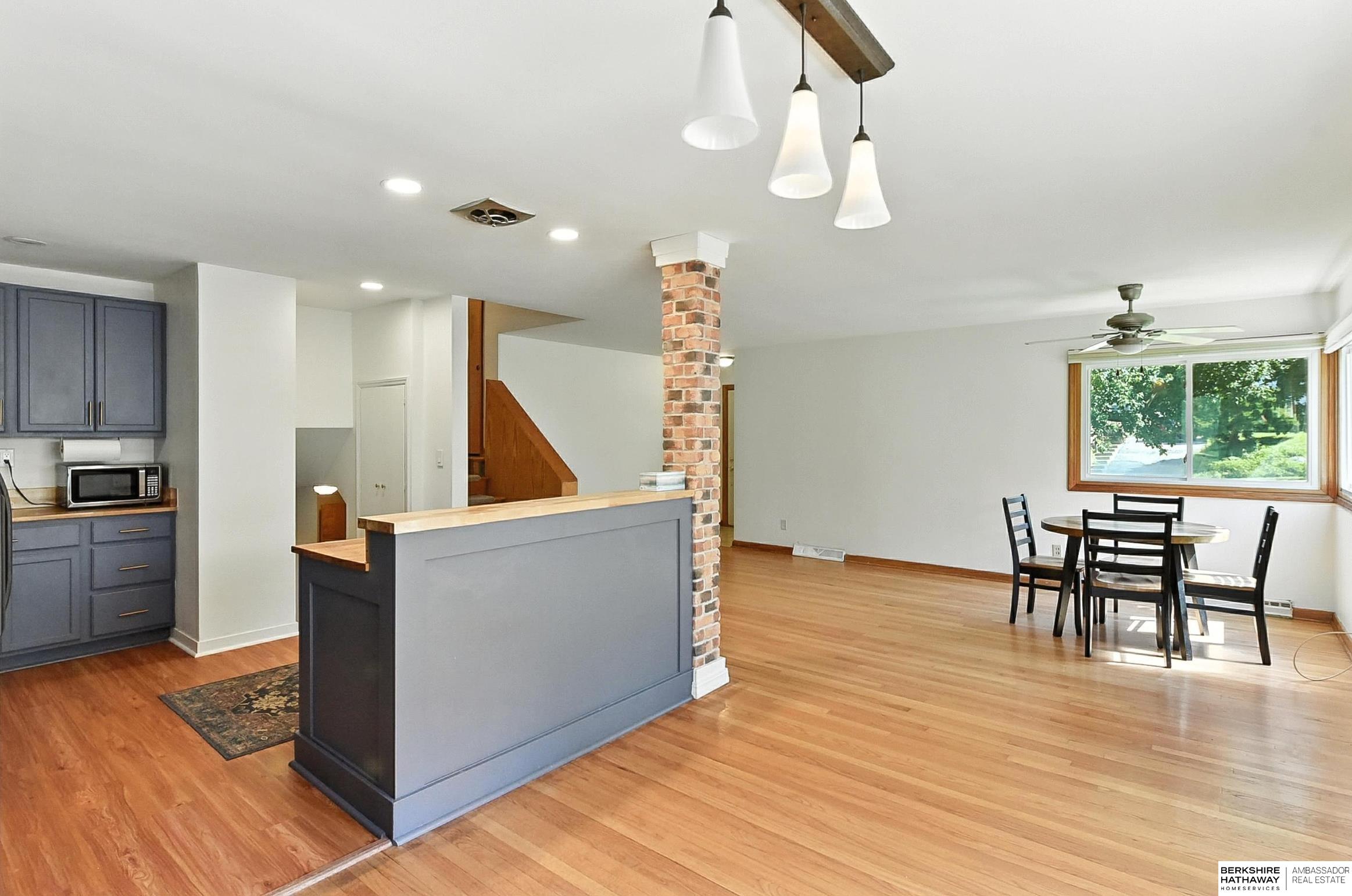 Omaha, Nebraska 68105, United States, 4 Bedrooms Bedrooms, ,3 BathroomsBathrooms,Residential,Active,174874