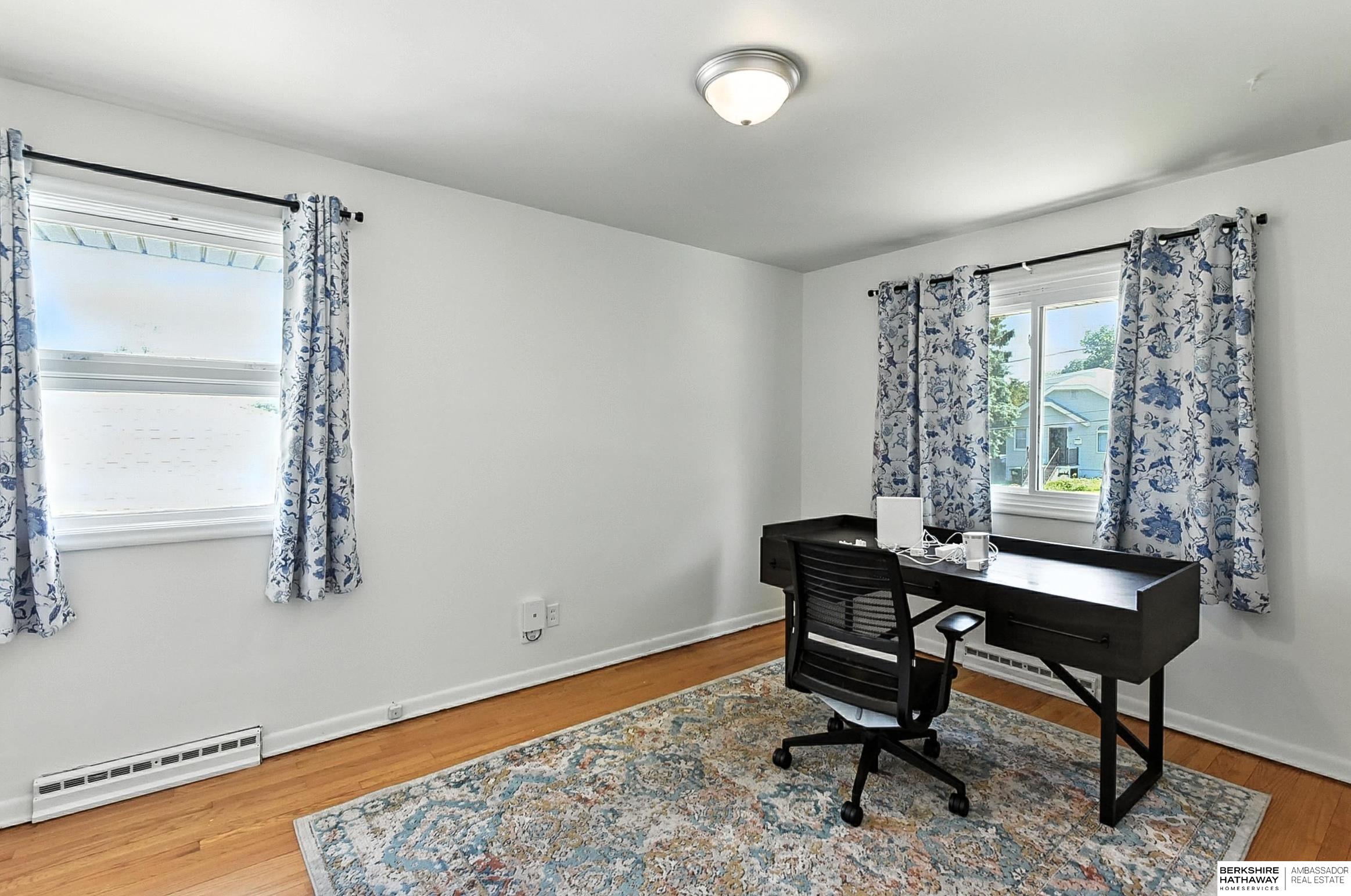 Omaha, Nebraska 68105, United States, 4 Bedrooms Bedrooms, ,3 BathroomsBathrooms,Residential,Active,174874