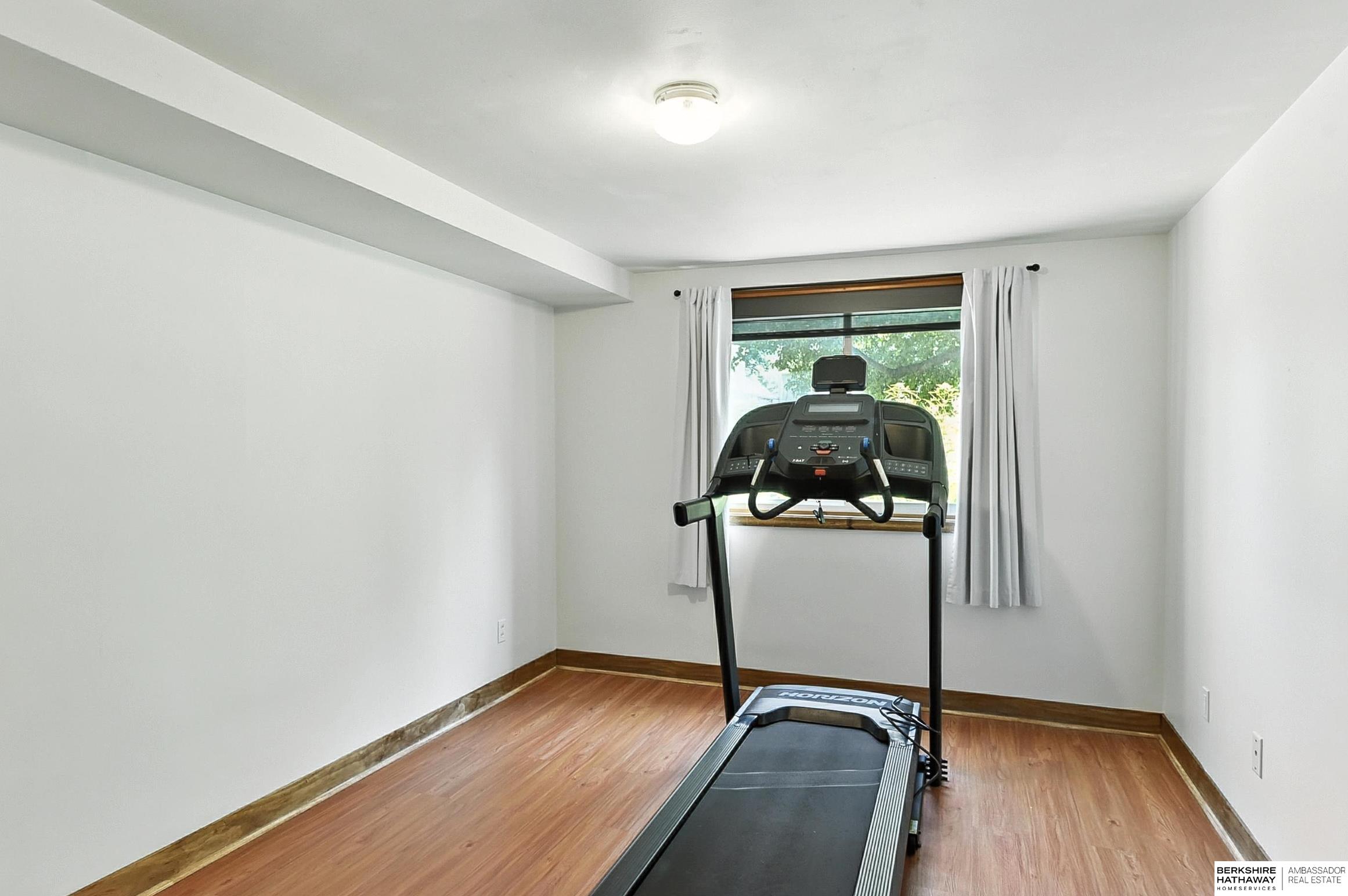 Omaha, Nebraska 68105, United States, 4 Bedrooms Bedrooms, ,3 BathroomsBathrooms,Residential,Active,174874