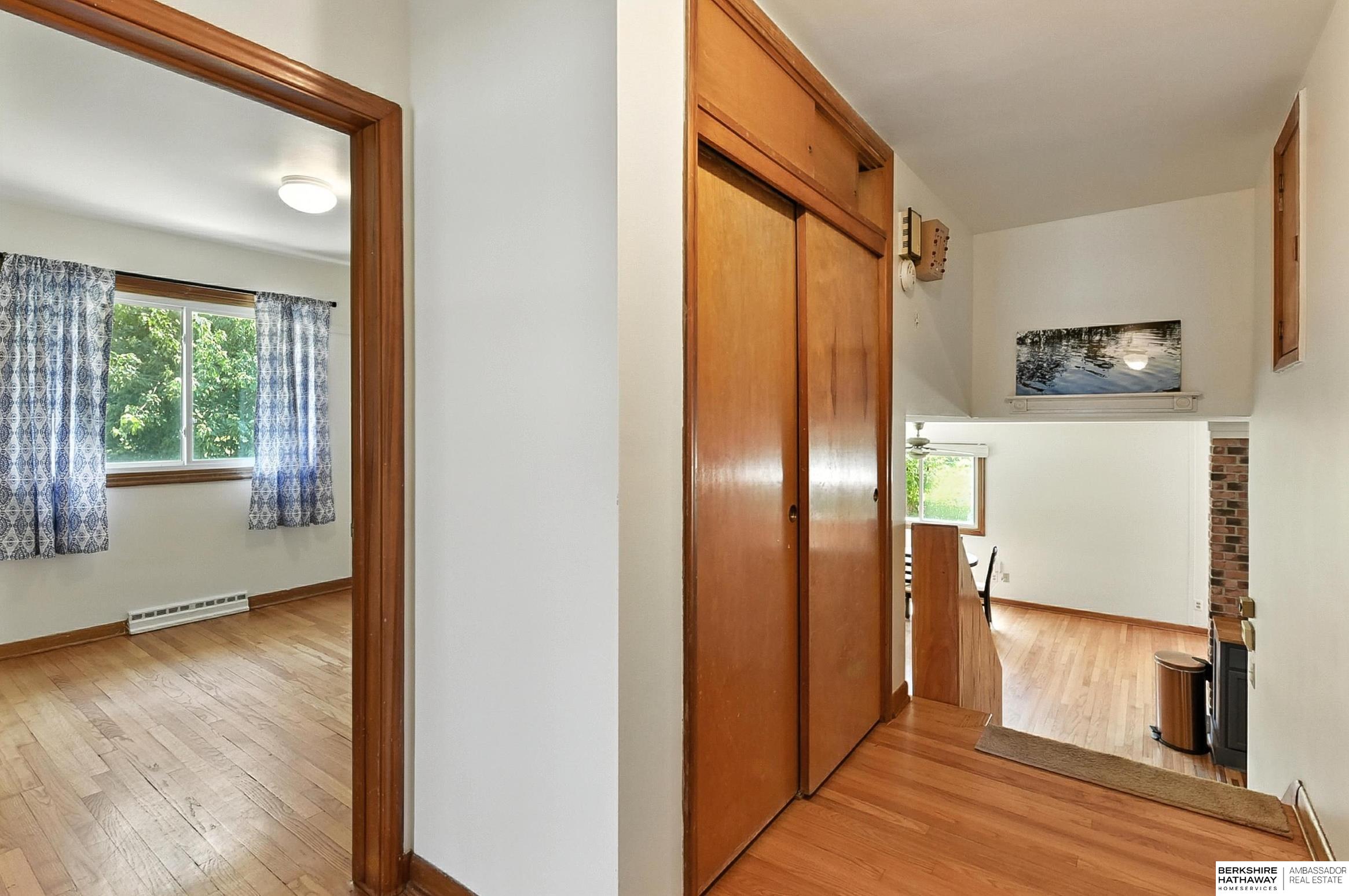 Omaha, Nebraska 68105, United States, 4 Bedrooms Bedrooms, ,3 BathroomsBathrooms,Residential,Active,174874