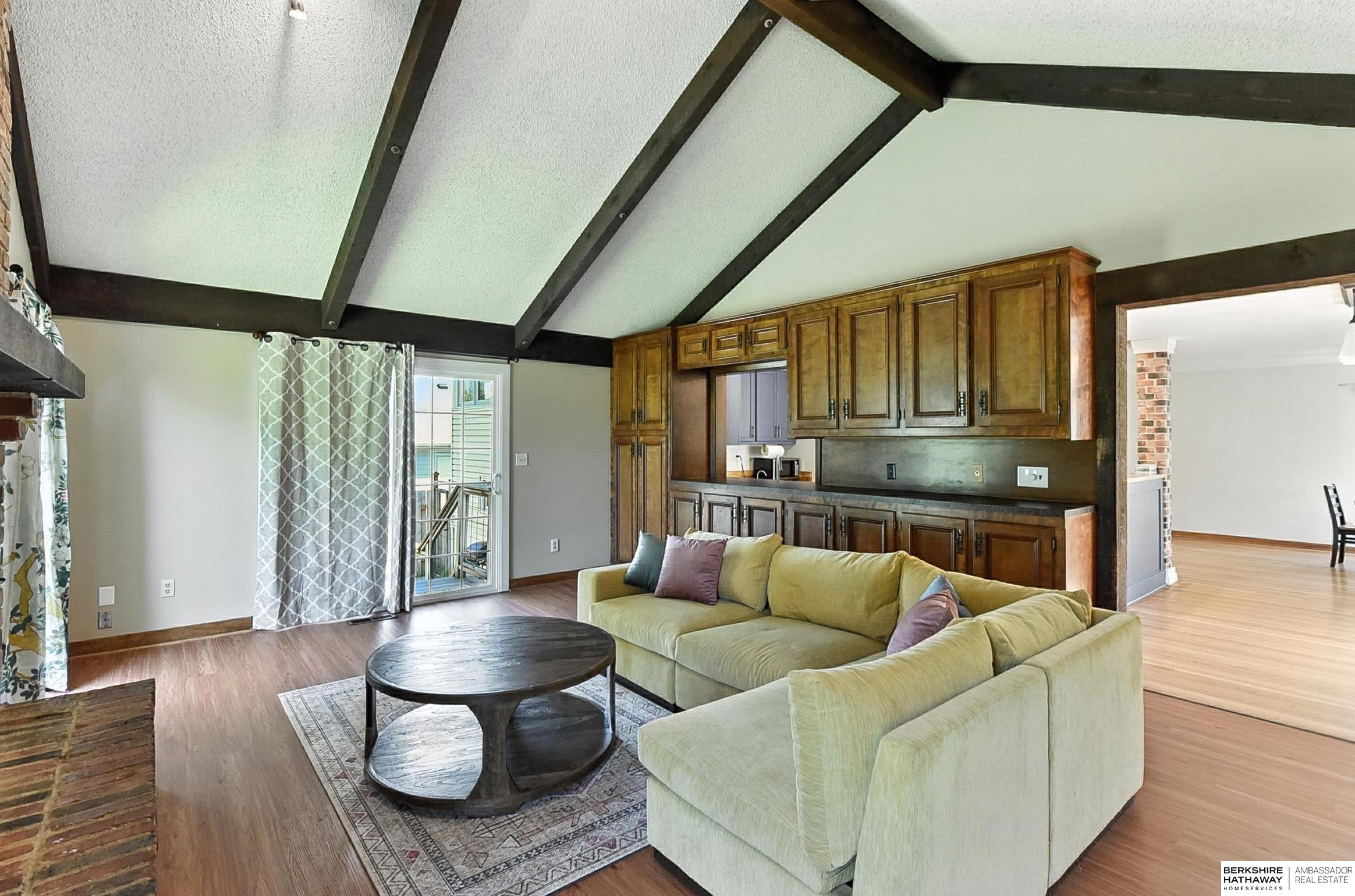 Omaha, Nebraska 68105, United States, 4 Bedrooms Bedrooms, ,3 BathroomsBathrooms,Residential,Active,174874