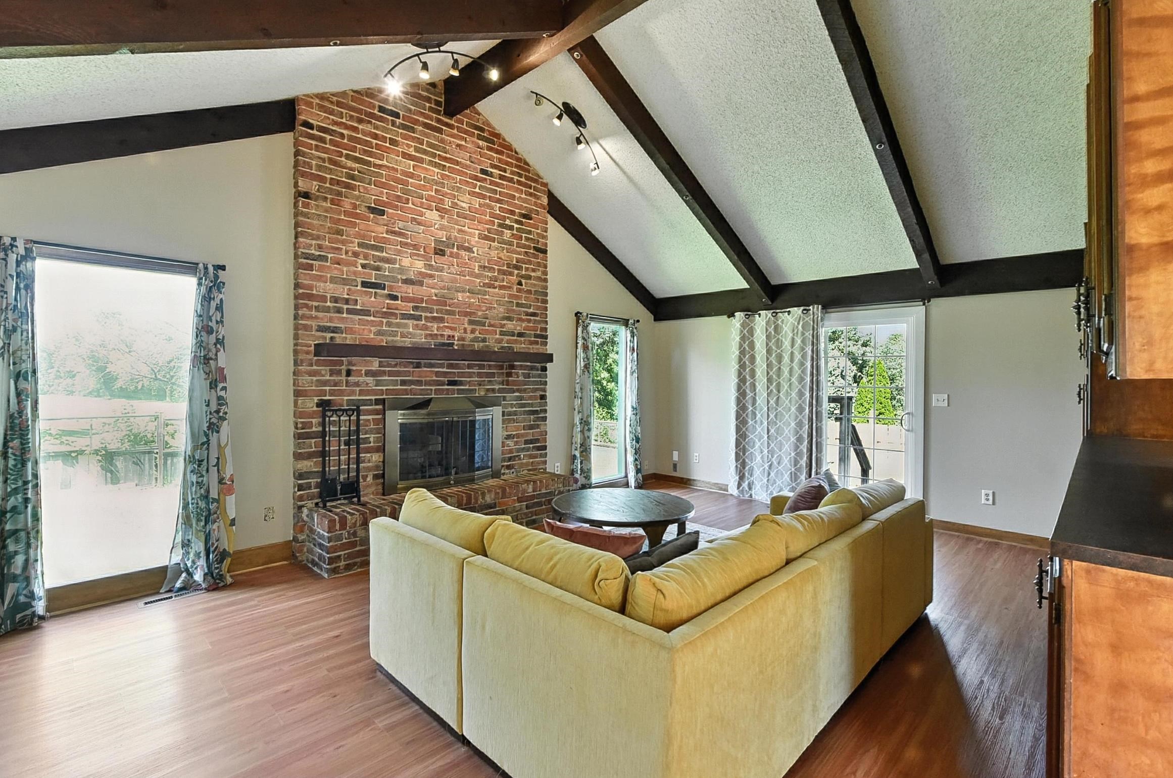 Omaha, Nebraska 68105, United States, 4 Bedrooms Bedrooms, ,3 BathroomsBathrooms,Residential,Active,174874