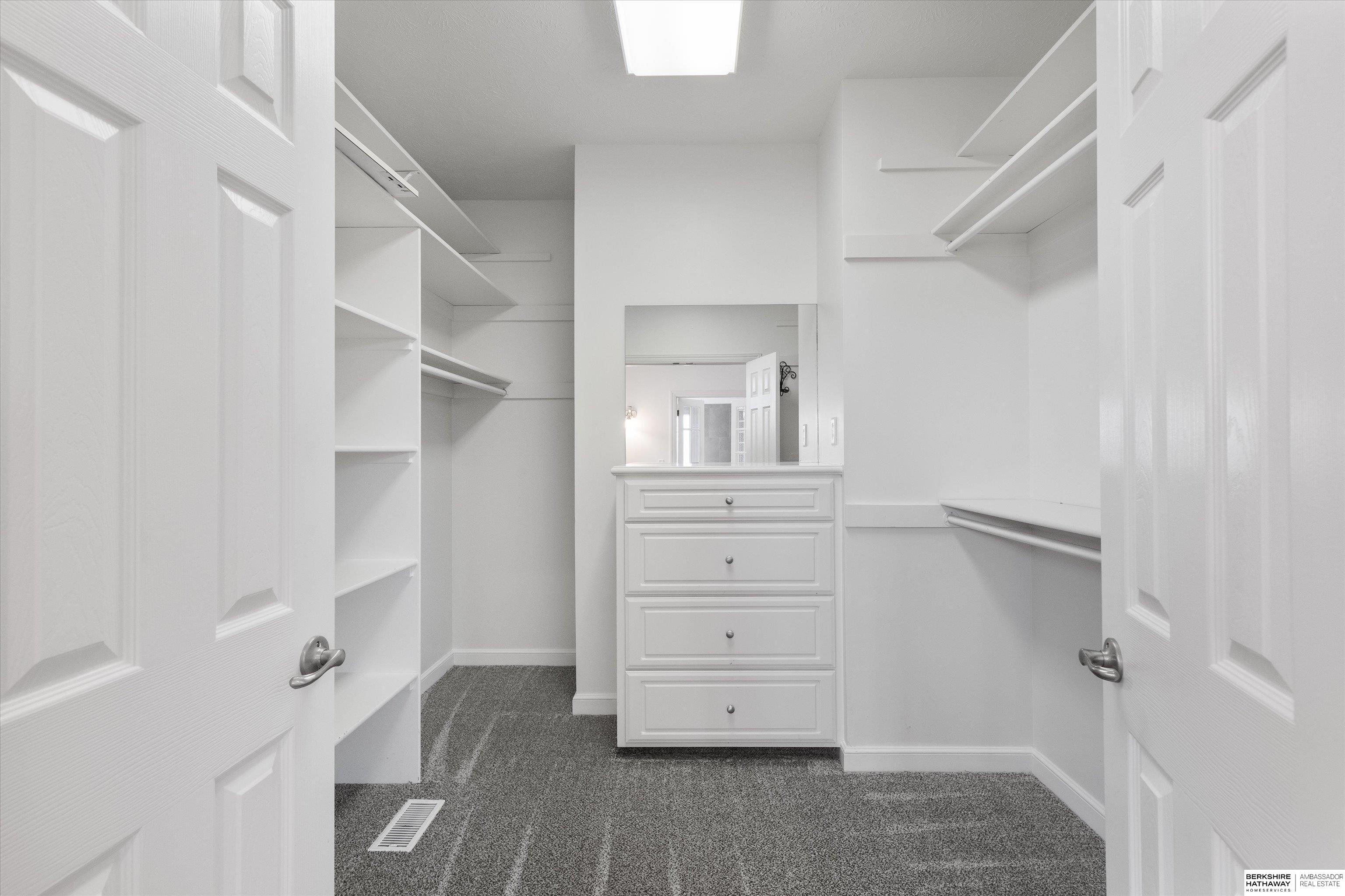 Bennington, Nebraska 68007, United States, 4 Bedrooms Bedrooms, ,3 BathroomsBathrooms,Residential,Active,137282