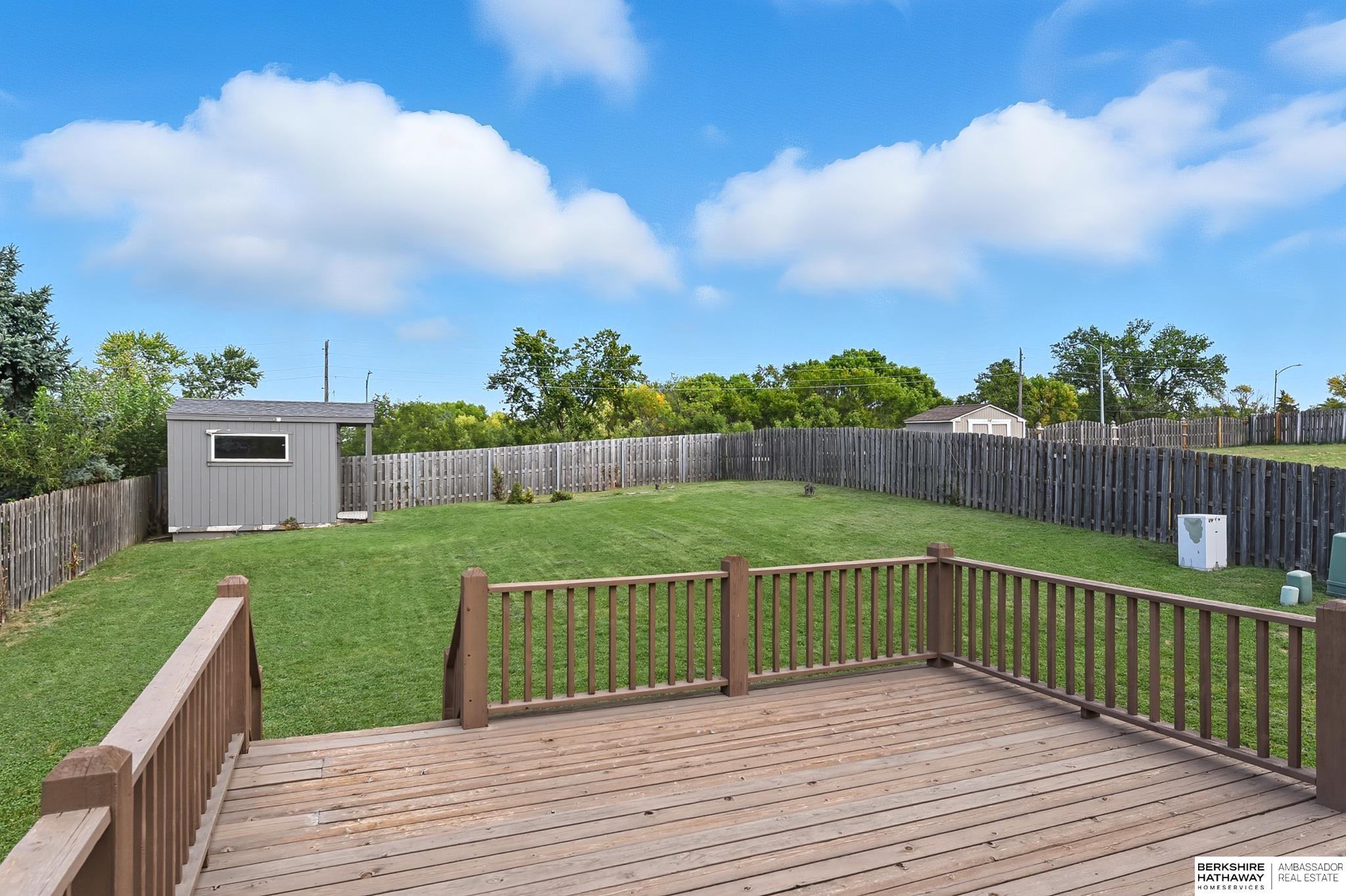 Omaha, Nebraska 68164, United States, 4 Bedrooms Bedrooms, ,2 BathroomsBathrooms,Residential,Pending,211293