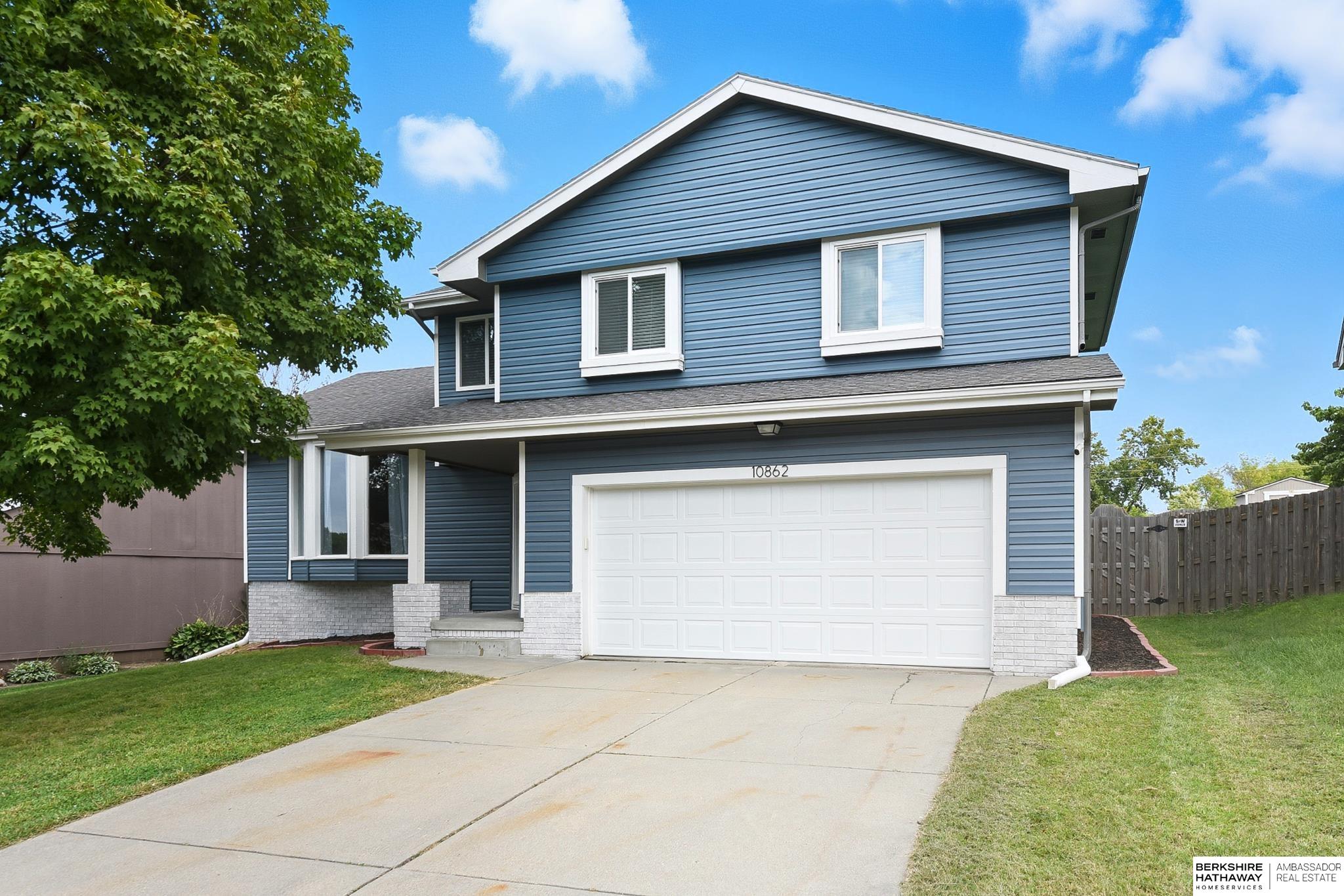 Omaha, Nebraska 68164, United States, 4 Bedrooms Bedrooms, ,2 BathroomsBathrooms,Residential,Pending,211293