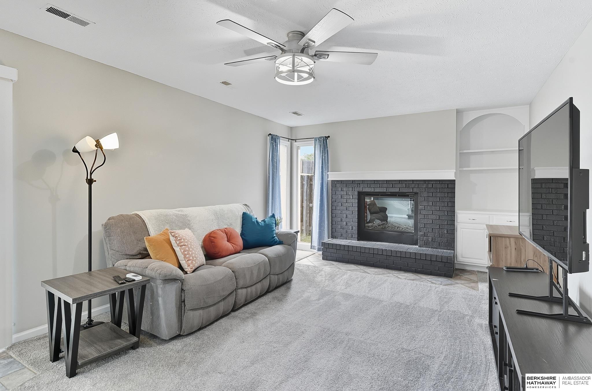 Omaha, Nebraska 68164, United States, 4 Bedrooms Bedrooms, ,2 BathroomsBathrooms,Residential,Pending,211293