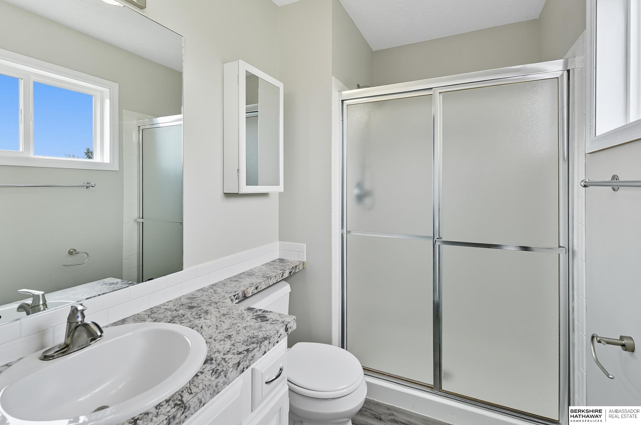 Omaha, Nebraska 68164, United States, 4 Bedrooms Bedrooms, ,2 BathroomsBathrooms,Residential,Pending,211293