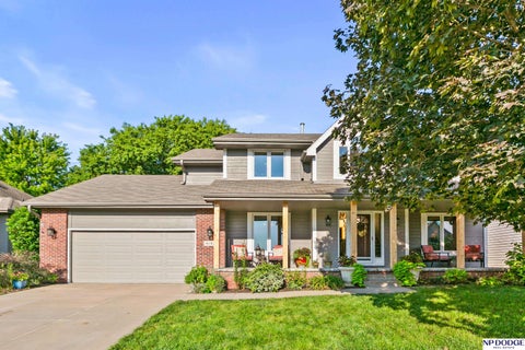 Photo of 6102 S 157th Street, Omaha, NE 68135 (MLS # 22624726)