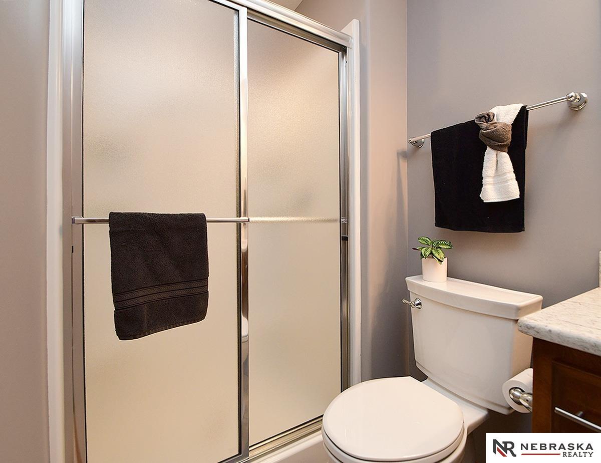 Gretna, Nebraska 68028, United States, 4 Bedrooms Bedrooms, ,3 BathroomsBathrooms,Residential,Active,194824