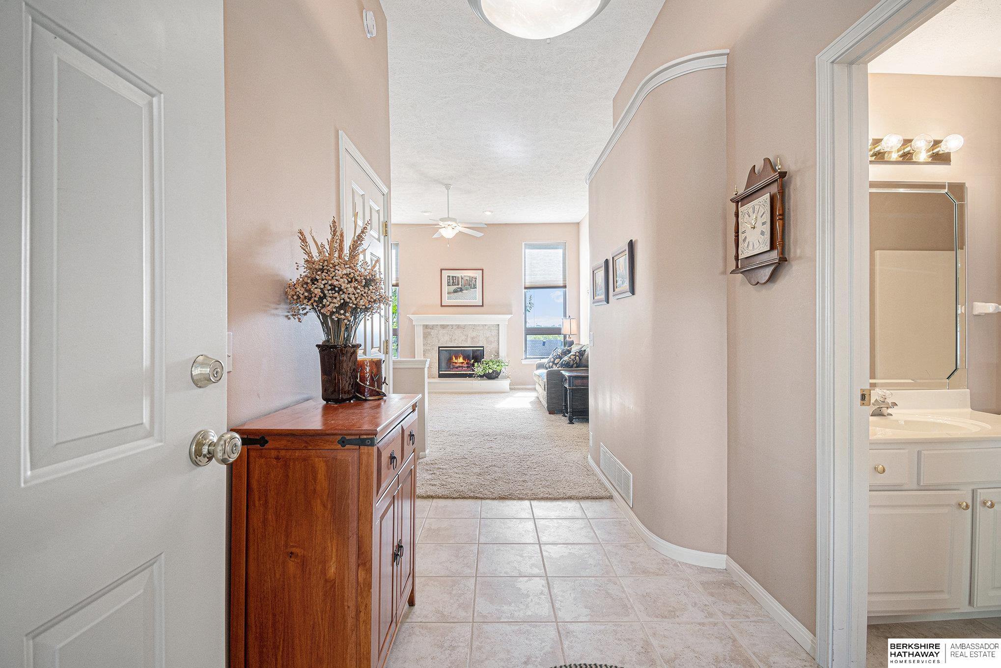 Omaha, Nebraska 68134, United States, 3 Bedrooms Bedrooms, ,3 BathroomsBathrooms,Residential,Pending,125048