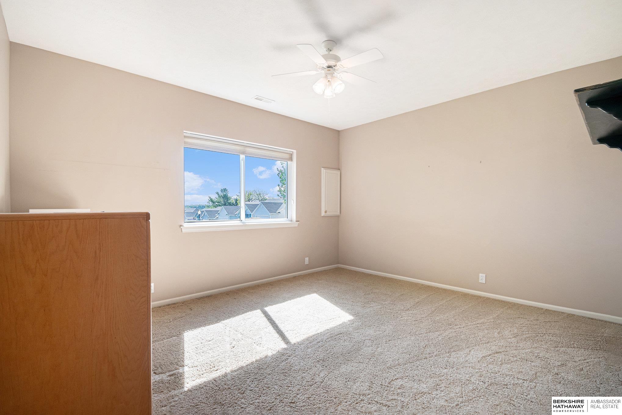 Omaha, Nebraska 68134, United States, 3 Bedrooms Bedrooms, ,3 BathroomsBathrooms,Residential,Pending,125048