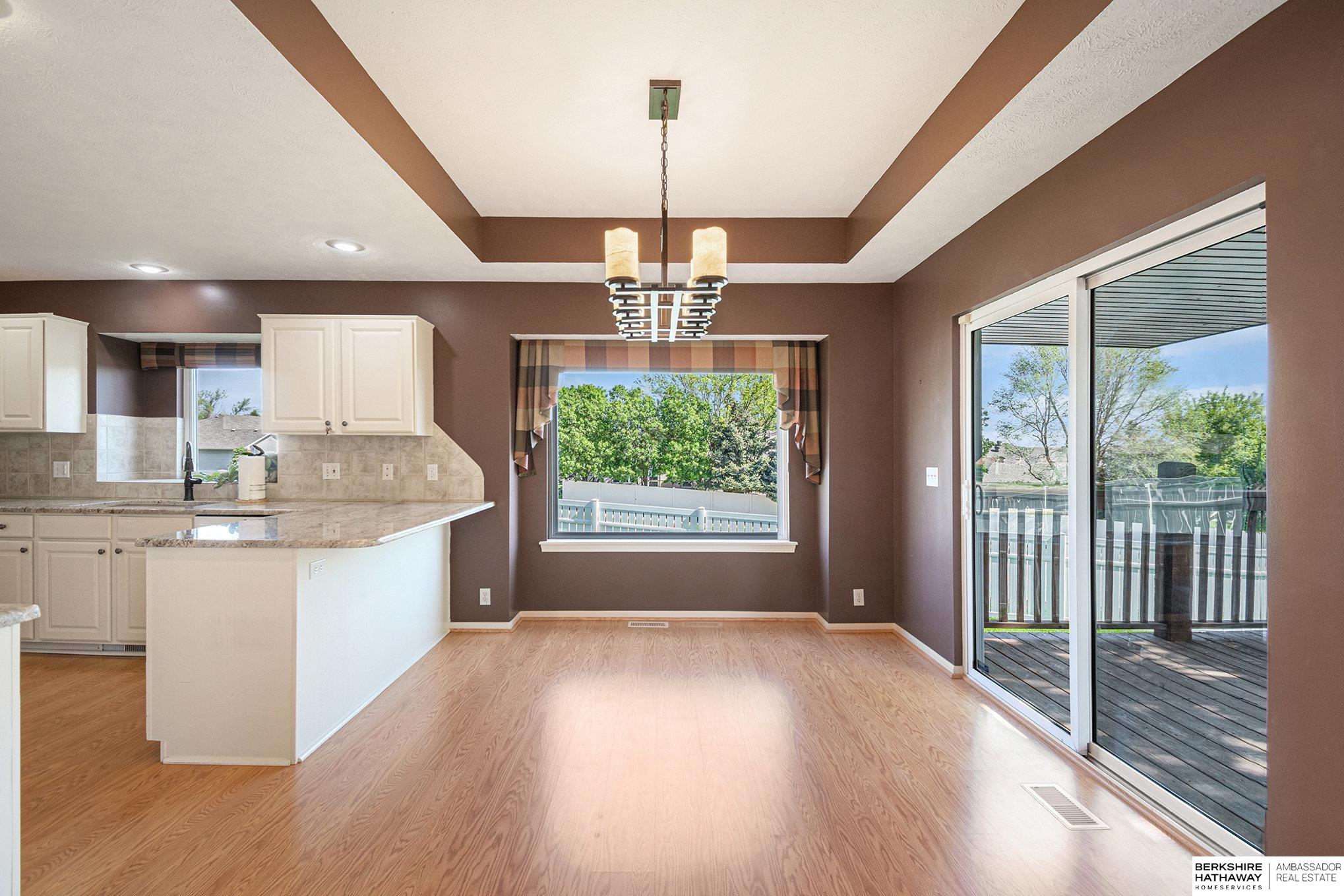 Omaha, Nebraska 68134, United States, 3 Bedrooms Bedrooms, ,3 BathroomsBathrooms,Residential,Pending,125048