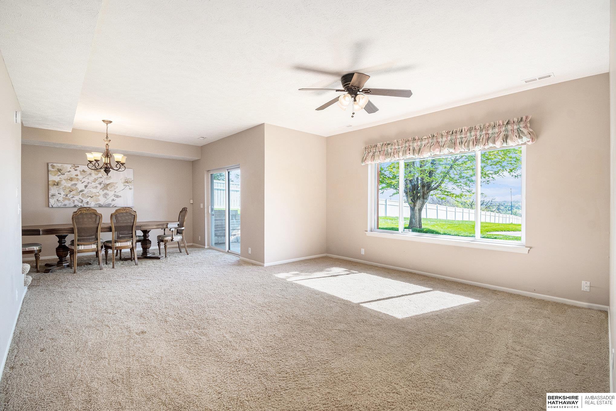 Omaha, Nebraska 68134, United States, 3 Bedrooms Bedrooms, ,3 BathroomsBathrooms,Residential,Pending,125048