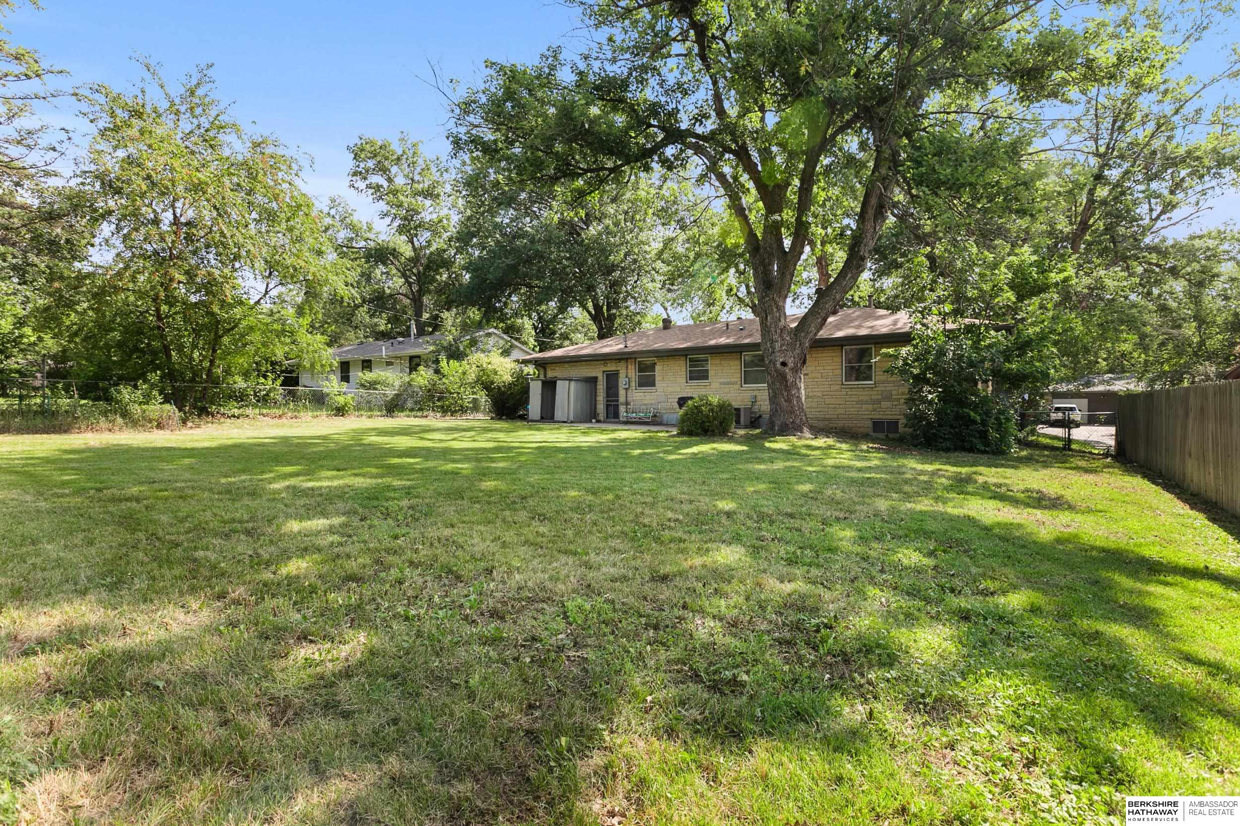 Lincoln, Nebraska 68506, United States, 3 Bedrooms Bedrooms, ,2 BathroomsBathrooms,Residential,Active,174021