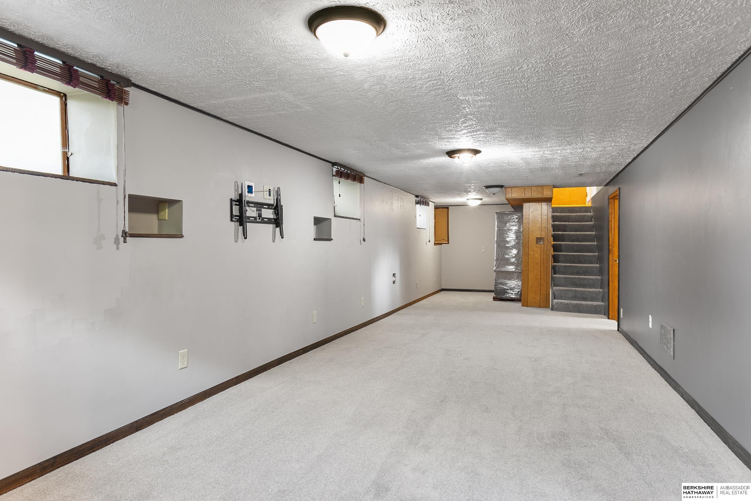 Lincoln, Nebraska 68506, United States, 3 Bedrooms Bedrooms, ,2 BathroomsBathrooms,Residential,Active,174021