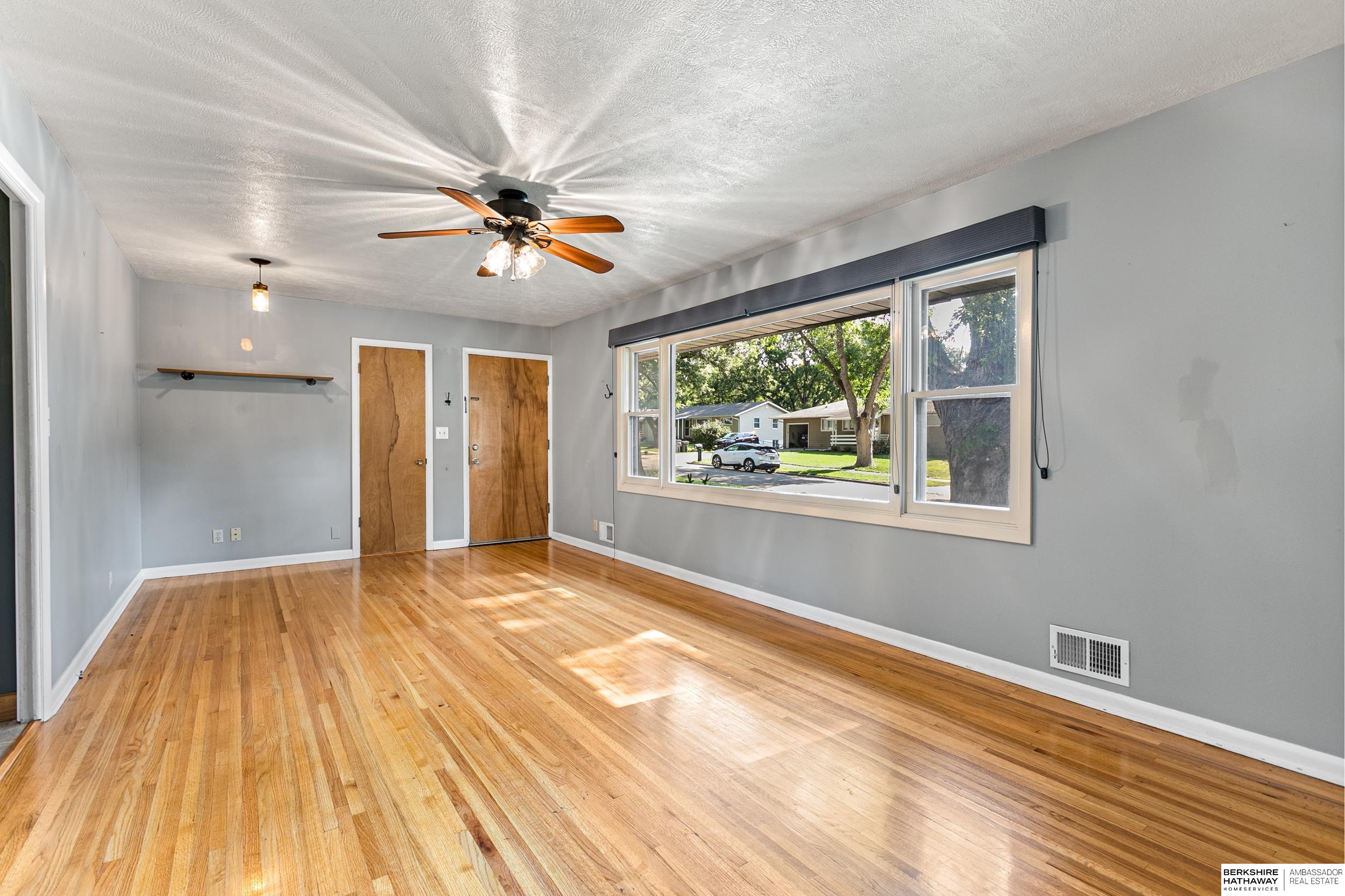 Lincoln, Nebraska 68506, United States, 3 Bedrooms Bedrooms, ,2 BathroomsBathrooms,Residential,Active,174021