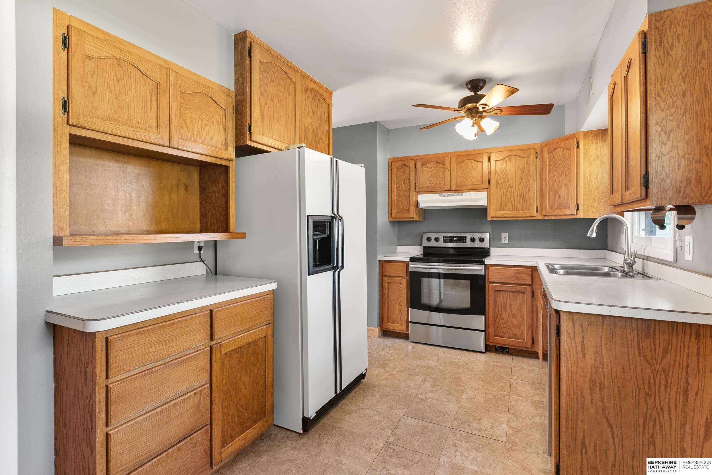 Lincoln, Nebraska 68506, United States, 3 Bedrooms Bedrooms, ,2 BathroomsBathrooms,Residential,Active,174021