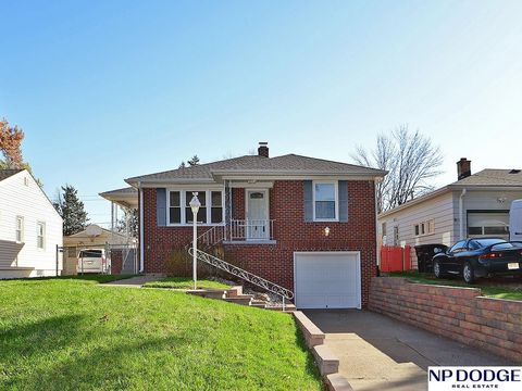 Photo of 3213 S 43rd Street, Omaha, NE 68105 (MLS # 22600905)