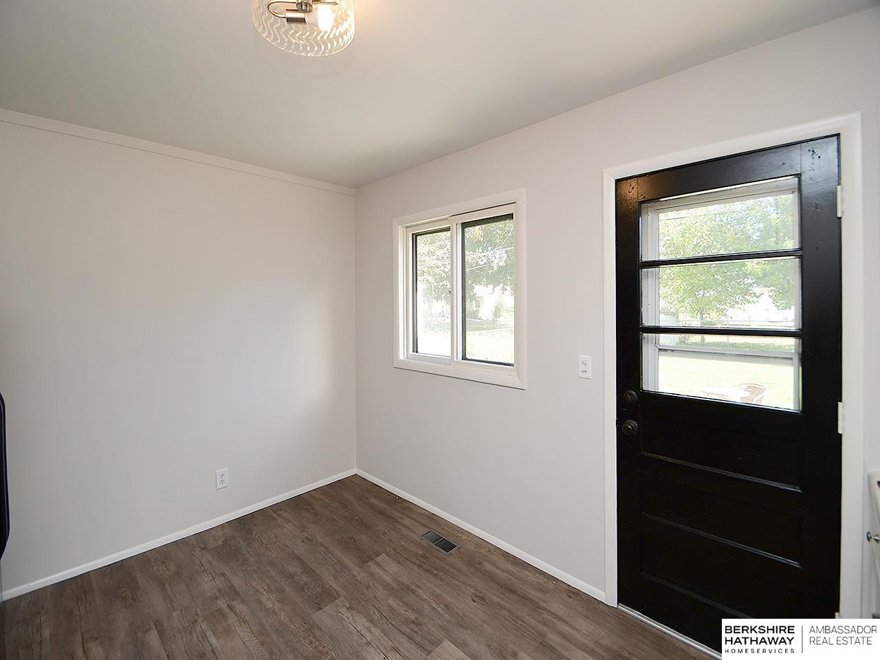 Lincoln, Nebraska 68504, United States, 2 Bedrooms Bedrooms, ,1 BathroomBathrooms,Residential,Active,236695