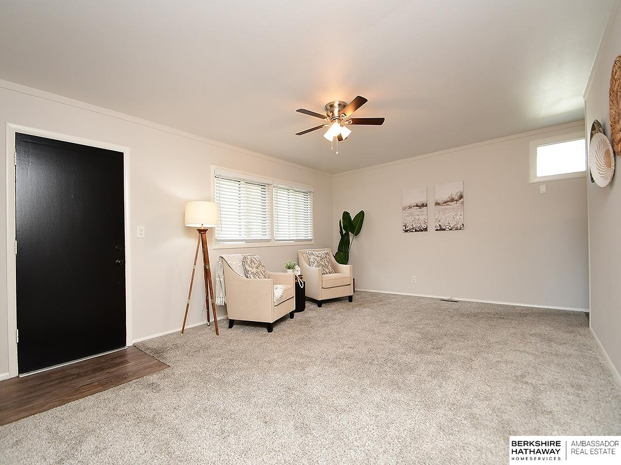 Lincoln, Nebraska 68504, United States, 2 Bedrooms Bedrooms, ,1 BathroomBathrooms,Residential,Active,236695