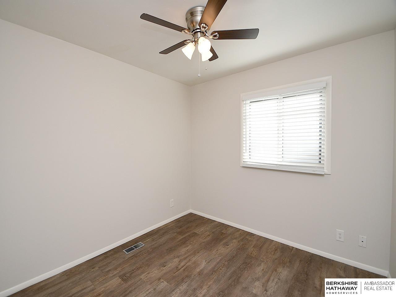 Lincoln, Nebraska 68504, United States, 2 Bedrooms Bedrooms, ,1 BathroomBathrooms,Residential,Active,236695