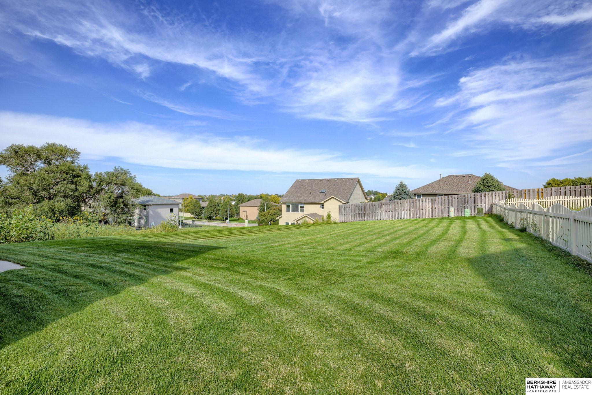 Omaha, Nebraska 68135, United States, 4 Bedrooms Bedrooms, ,3 BathroomsBathrooms,Residential,Active,251410