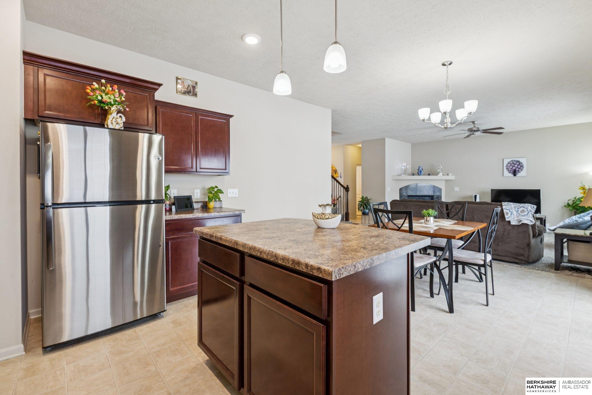 Omaha, Nebraska 68135, United States, 4 Bedrooms Bedrooms, ,3 BathroomsBathrooms,Residential,Active,251410