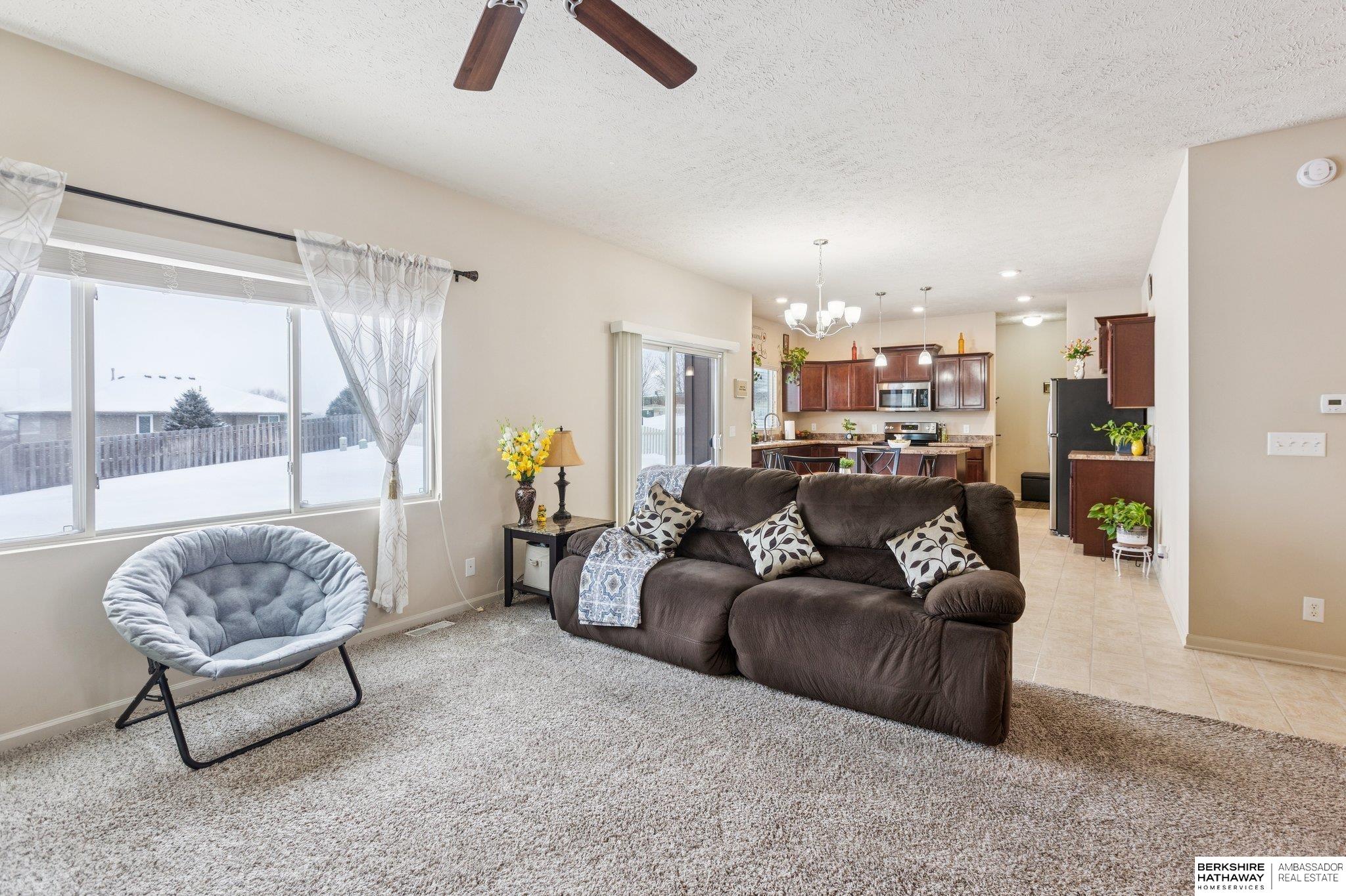 Omaha, Nebraska 68135, United States, 4 Bedrooms Bedrooms, ,3 BathroomsBathrooms,Residential,Active,251410