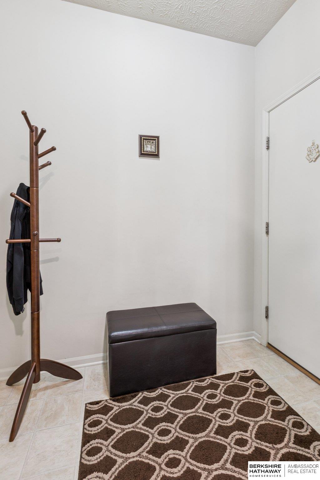 Omaha, Nebraska 68135, United States, 4 Bedrooms Bedrooms, ,3 BathroomsBathrooms,Residential,Active,251410