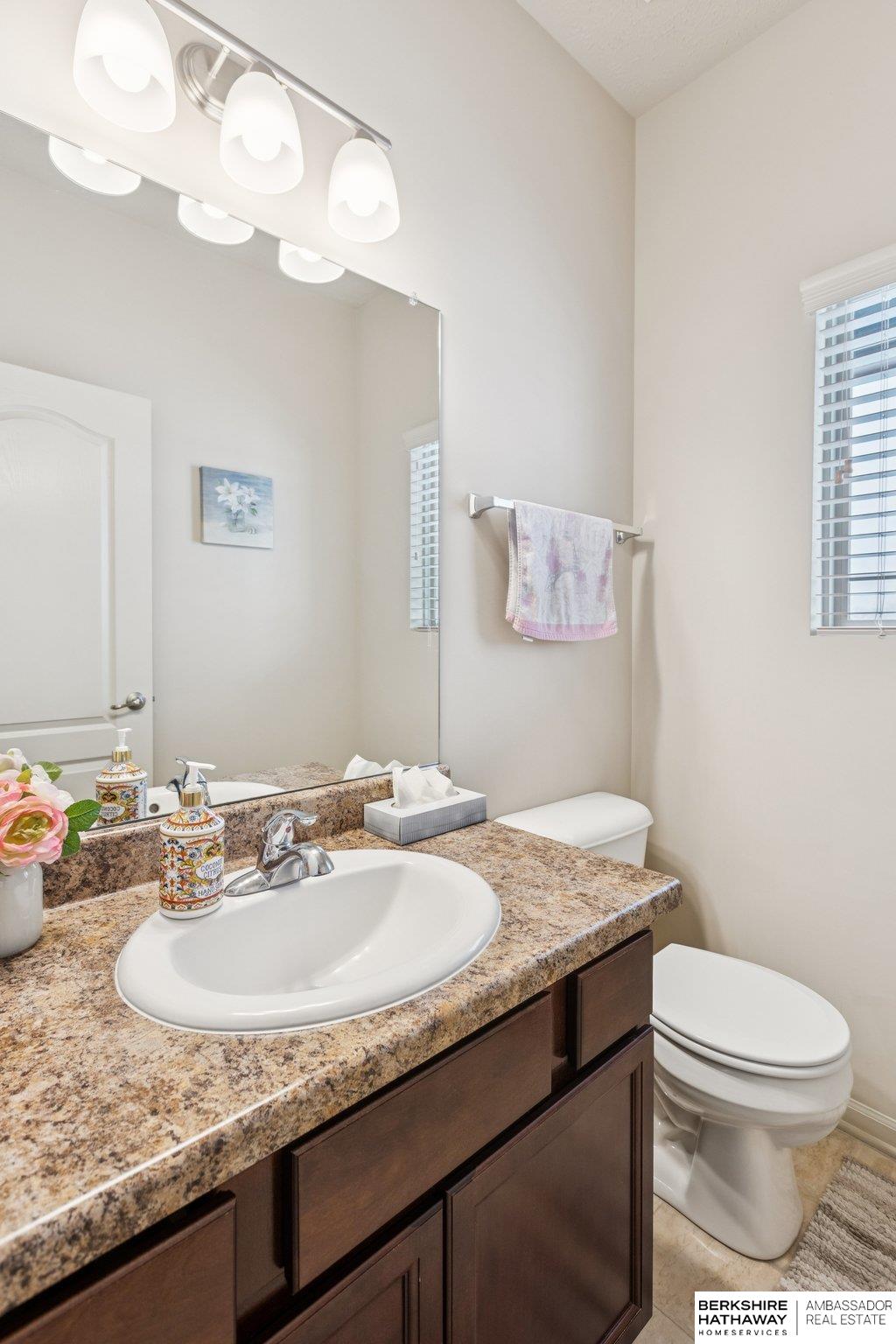 Omaha, Nebraska 68135, United States, 4 Bedrooms Bedrooms, ,3 BathroomsBathrooms,Residential,Active,251410