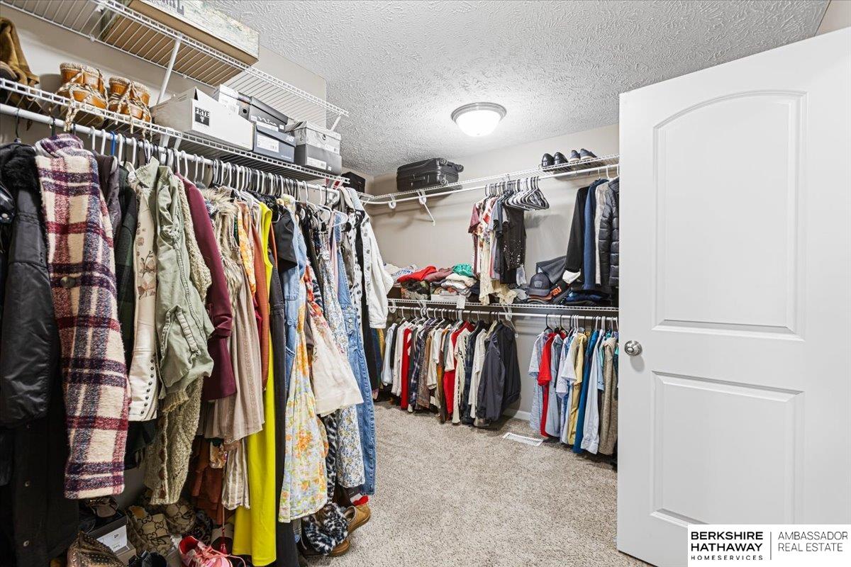 Omaha, Nebraska 68022, United States, 5 Bedrooms Bedrooms, ,4 BathroomsBathrooms,Residential,Active,101939