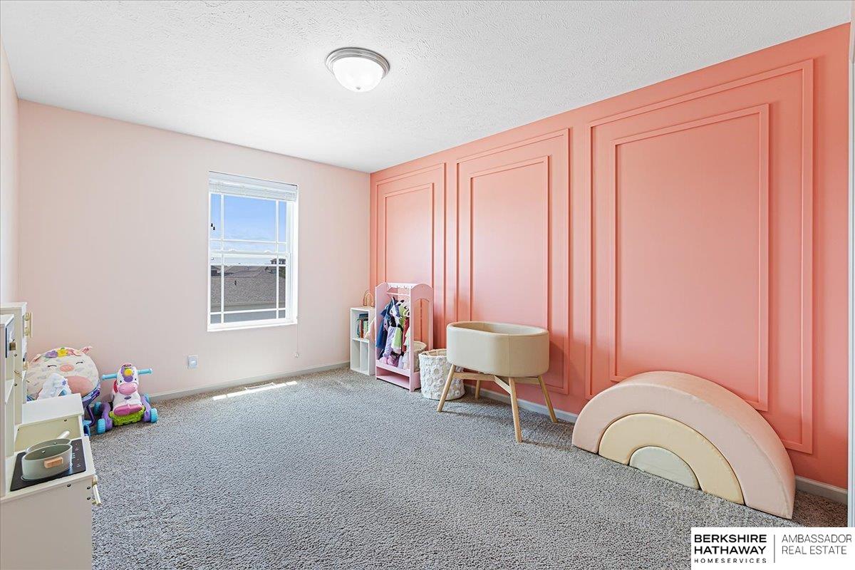 Omaha, Nebraska 68022, United States, 5 Bedrooms Bedrooms, ,4 BathroomsBathrooms,Residential,Active,101939