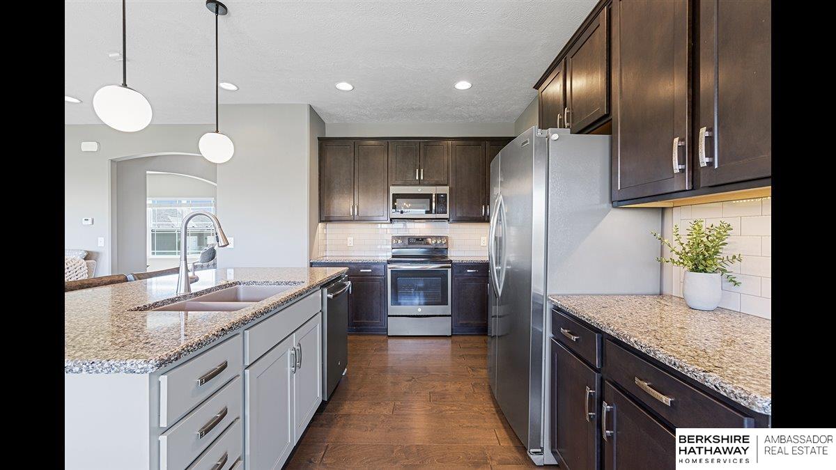 Omaha, Nebraska 68022, United States, 5 Bedrooms Bedrooms, ,4 BathroomsBathrooms,Residential,Active,101939