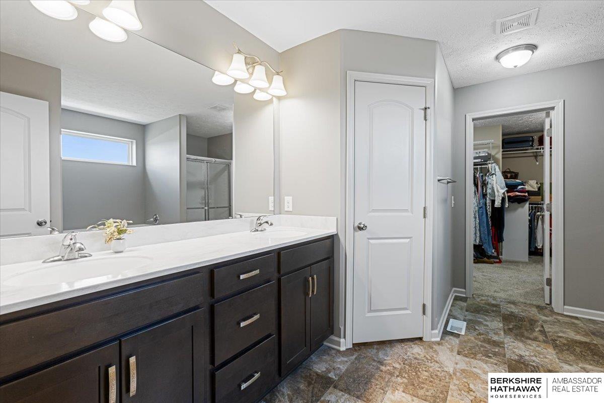 Omaha, Nebraska 68022, United States, 5 Bedrooms Bedrooms, ,4 BathroomsBathrooms,Residential,Active,101939