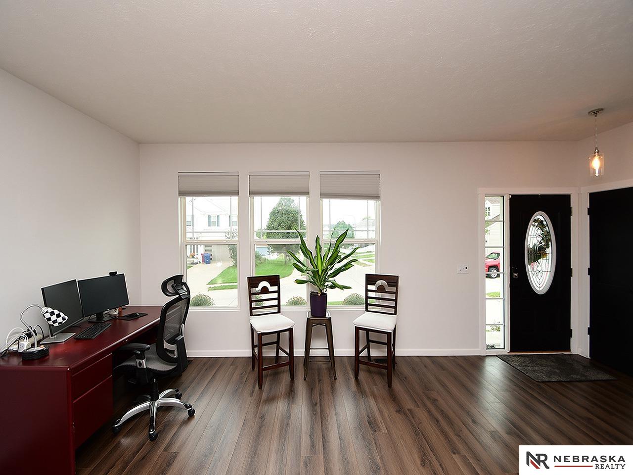 Bennington, Nebraska 68007, United States, 5 Bedrooms Bedrooms, ,3 BathroomsBathrooms,Residential,Active,216288