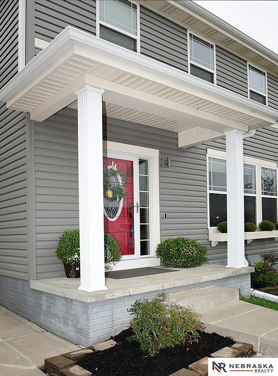 Bennington, Nebraska 68007, United States, 5 Bedrooms Bedrooms, ,3 BathroomsBathrooms,Residential,Active,216288