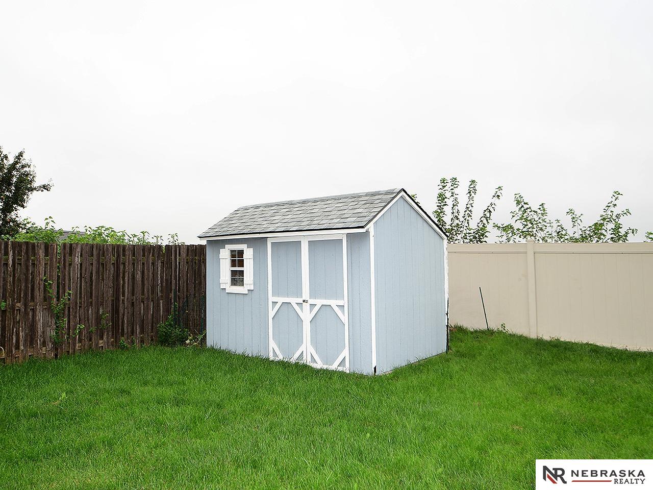 Bennington, Nebraska 68007, United States, 5 Bedrooms Bedrooms, ,3 BathroomsBathrooms,Residential,Active,216288