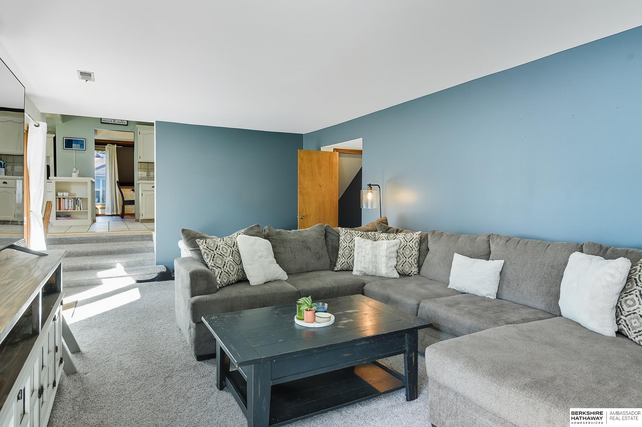 Omaha, Nebraska 68118, United States, 4 Bedrooms Bedrooms, ,2 BathroomsBathrooms,Residential,Active,211895