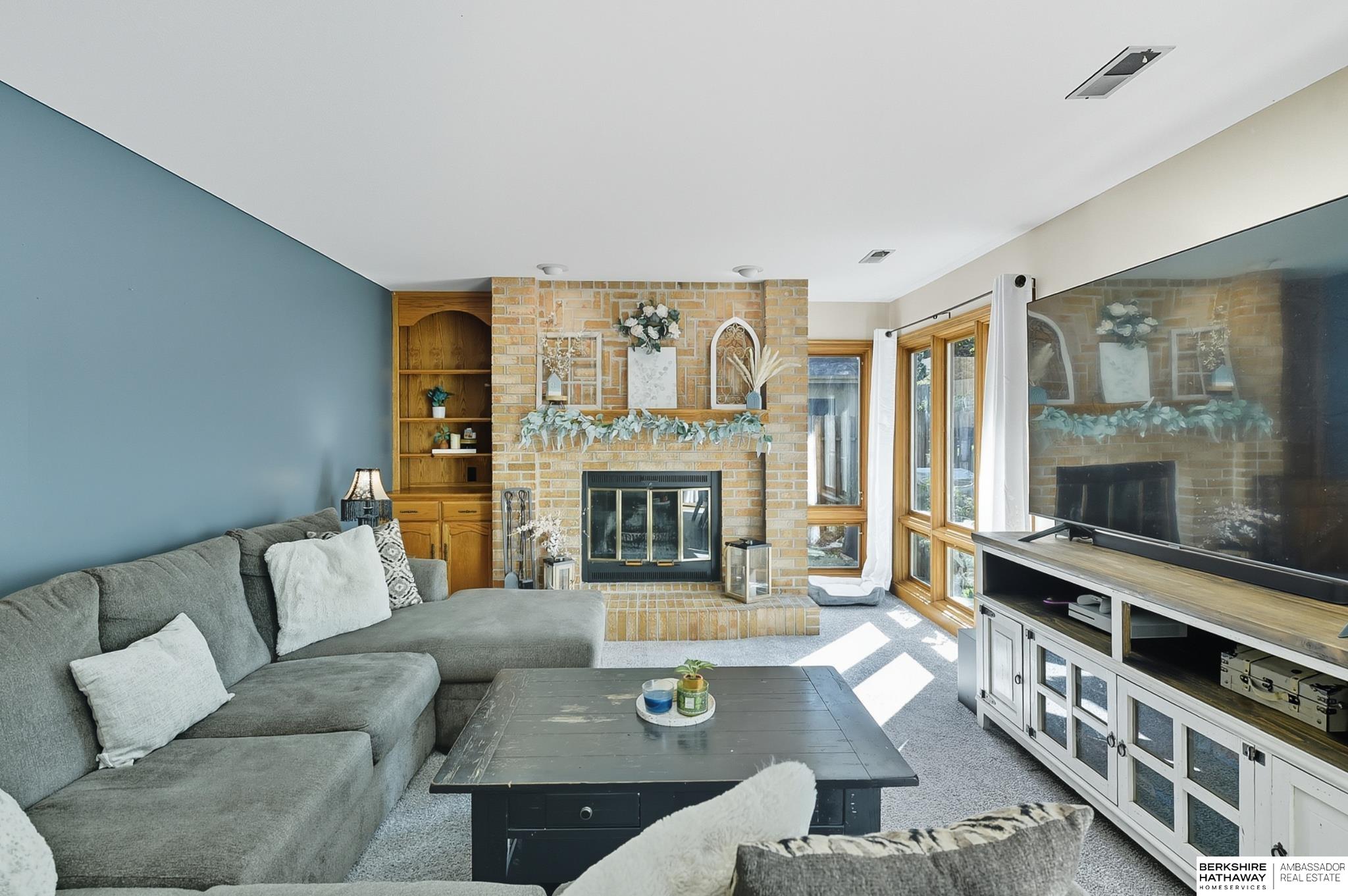 Omaha, Nebraska 68118, United States, 4 Bedrooms Bedrooms, ,2 BathroomsBathrooms,Residential,Active,211895