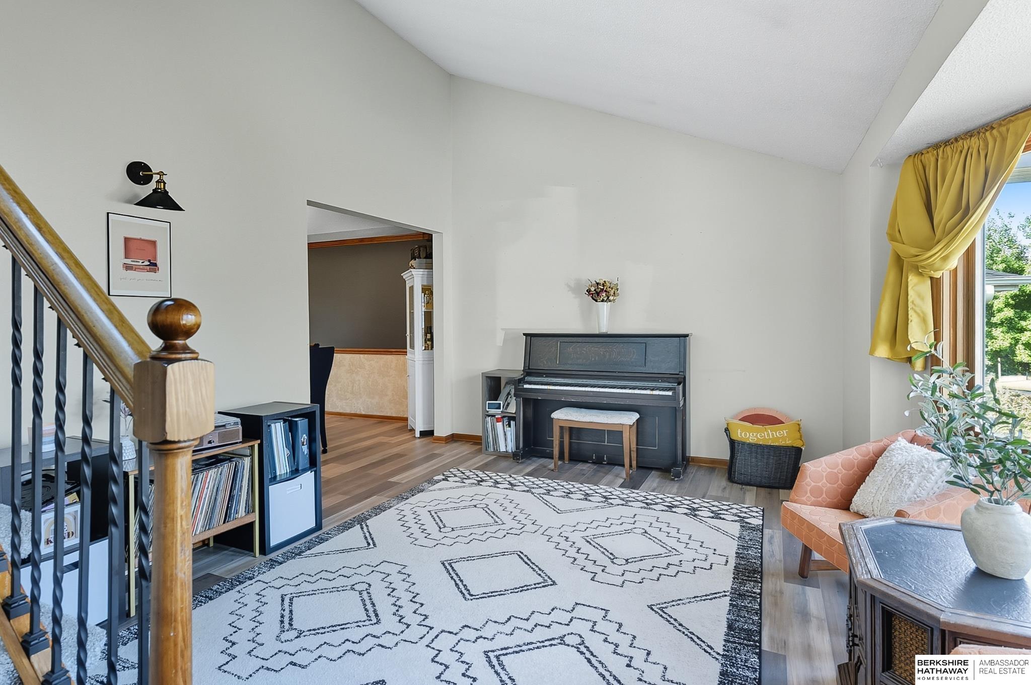 Omaha, Nebraska 68118, United States, 4 Bedrooms Bedrooms, ,2 BathroomsBathrooms,Residential,Active,211895